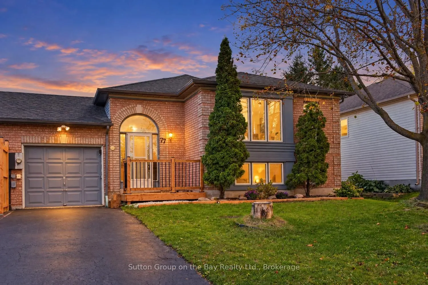 77 Fernbrook Drive