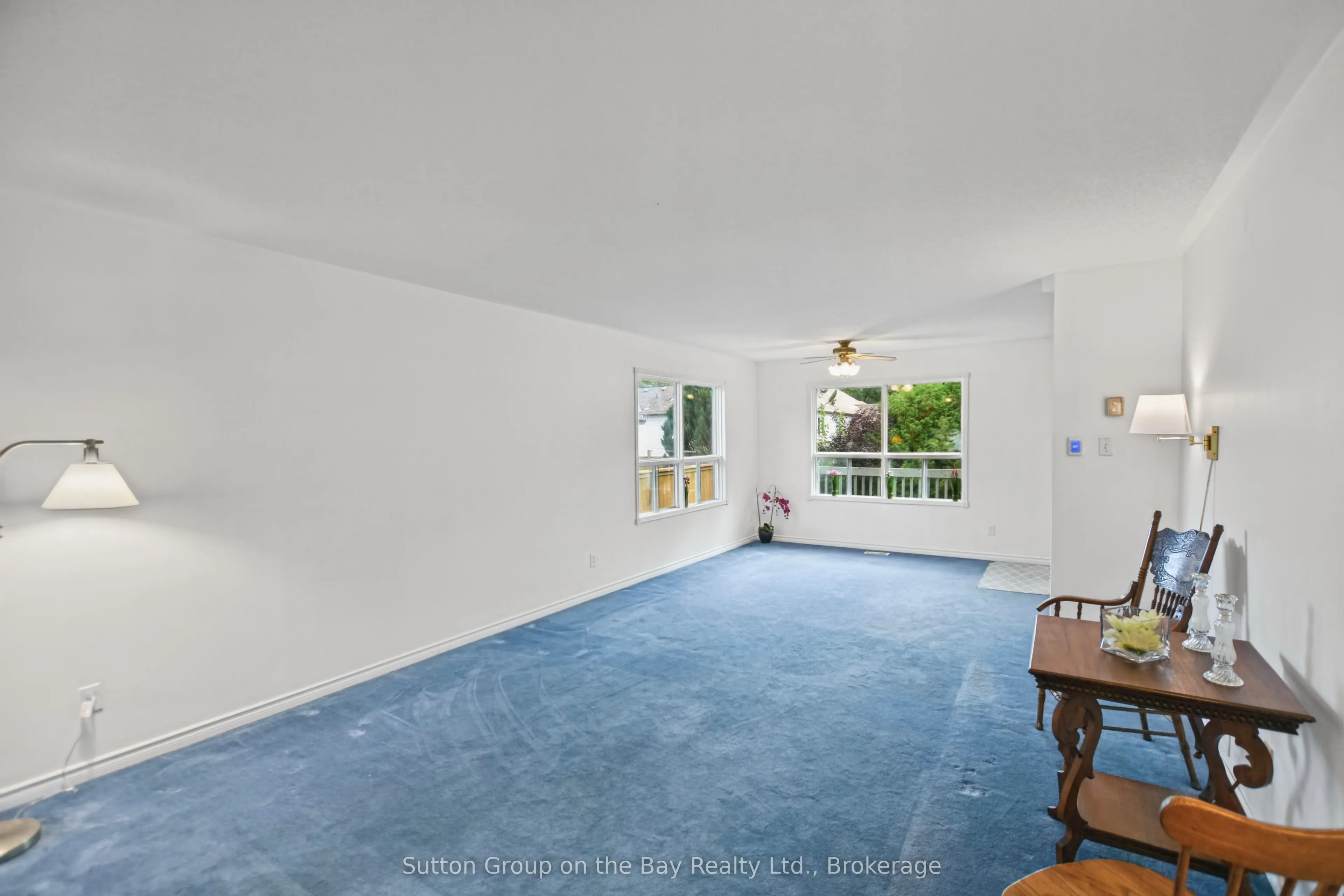 77 Fernbrook Drive