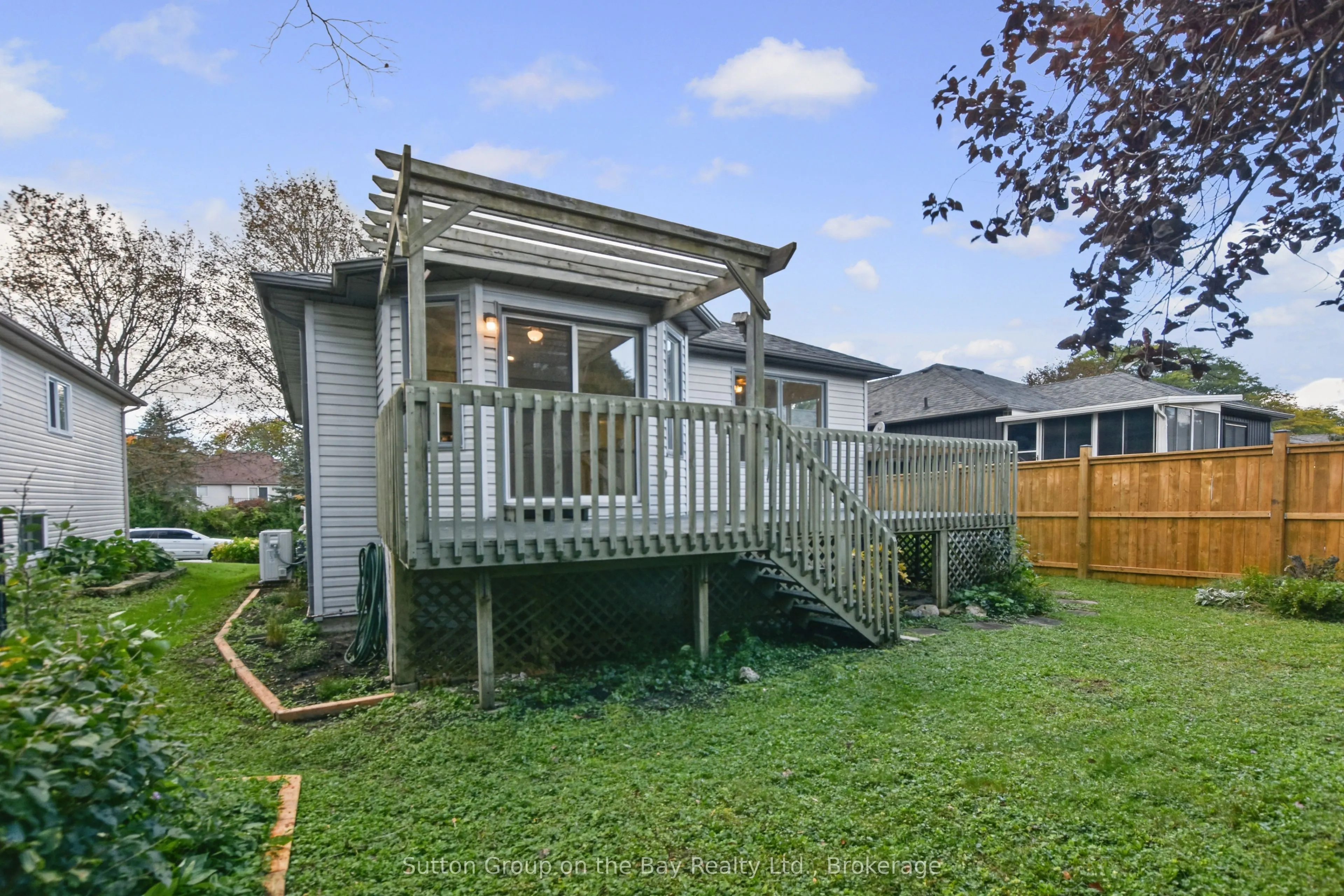 77 Fernbrook Drive
