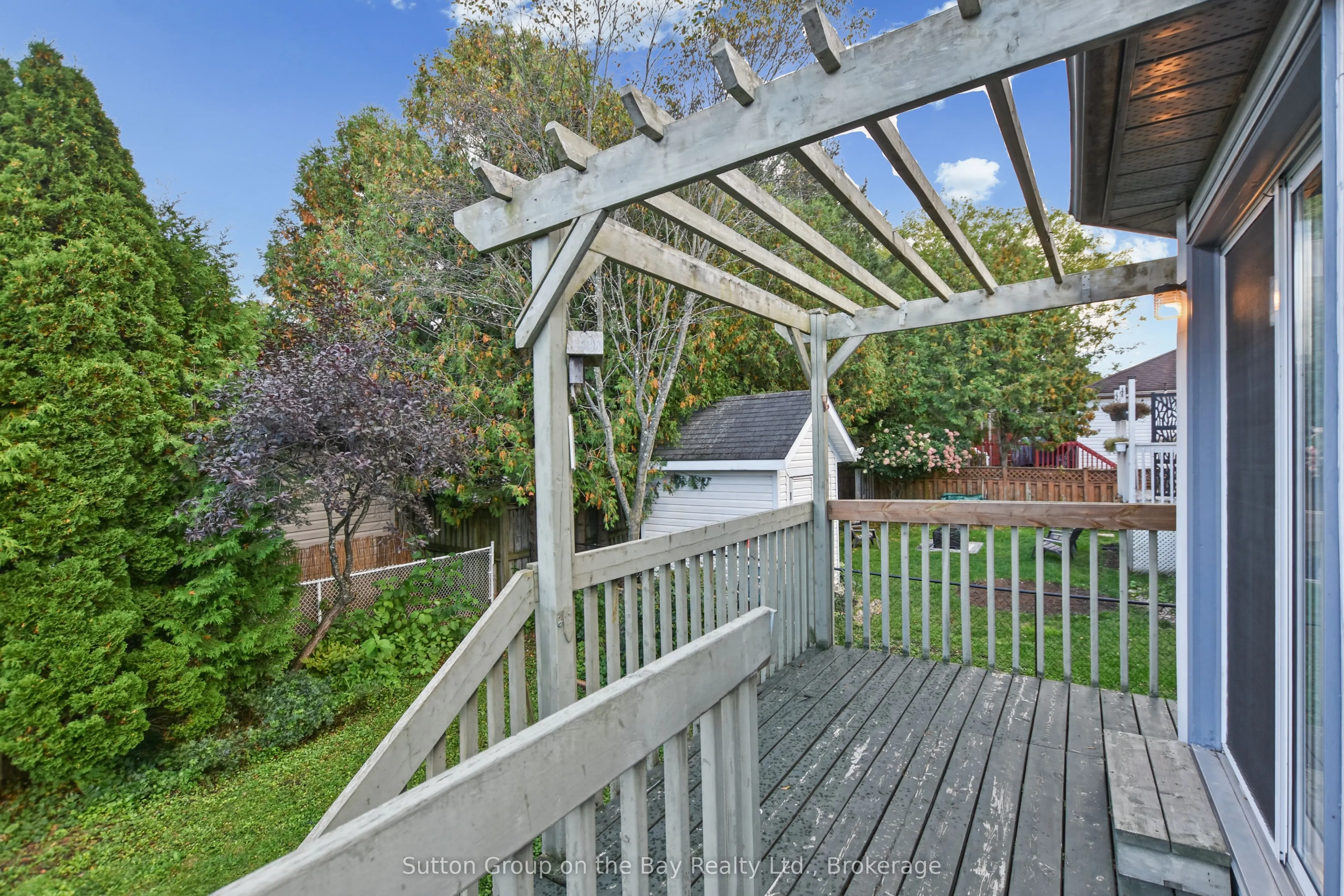77 Fernbrook Drive