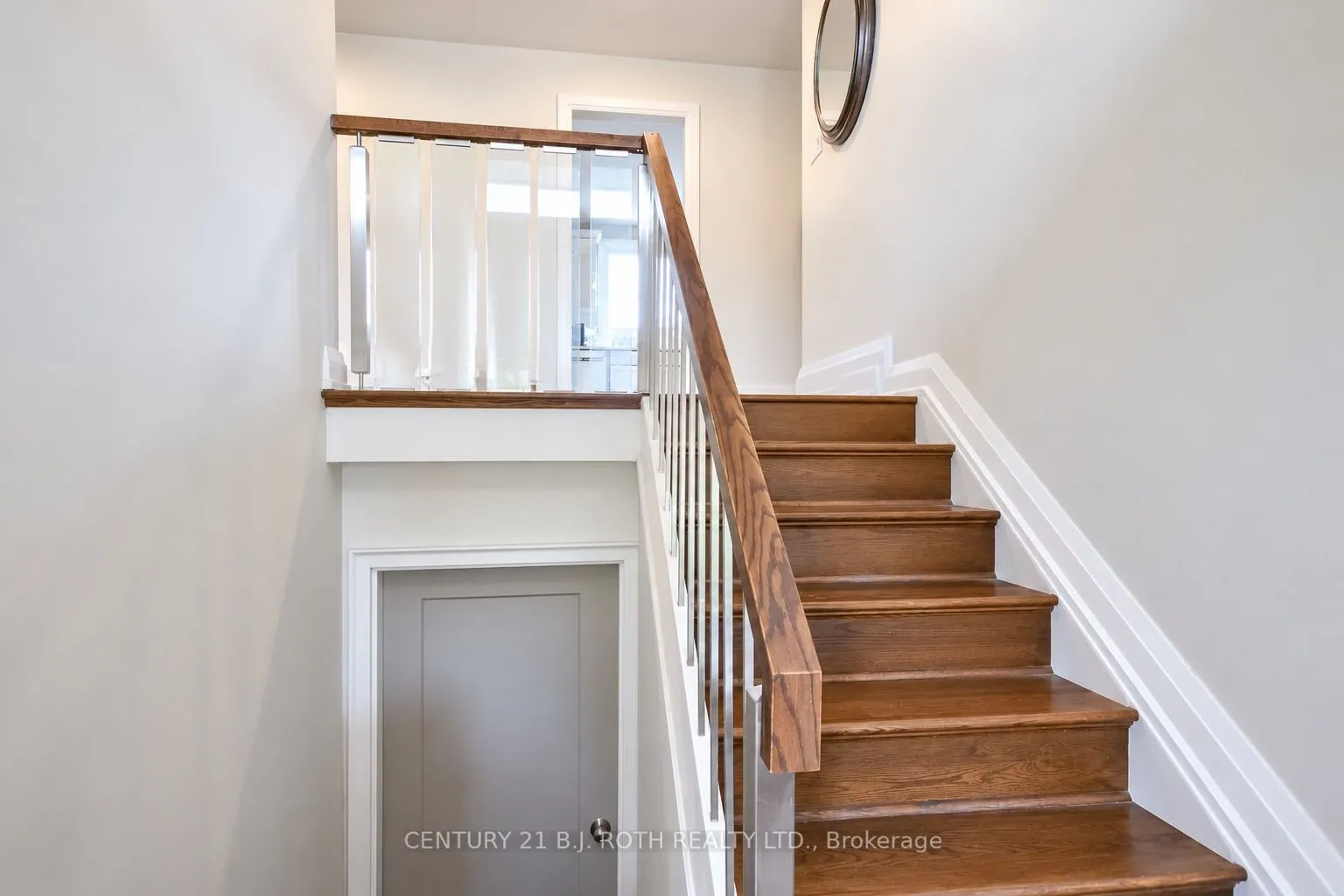 93 Grove Street E