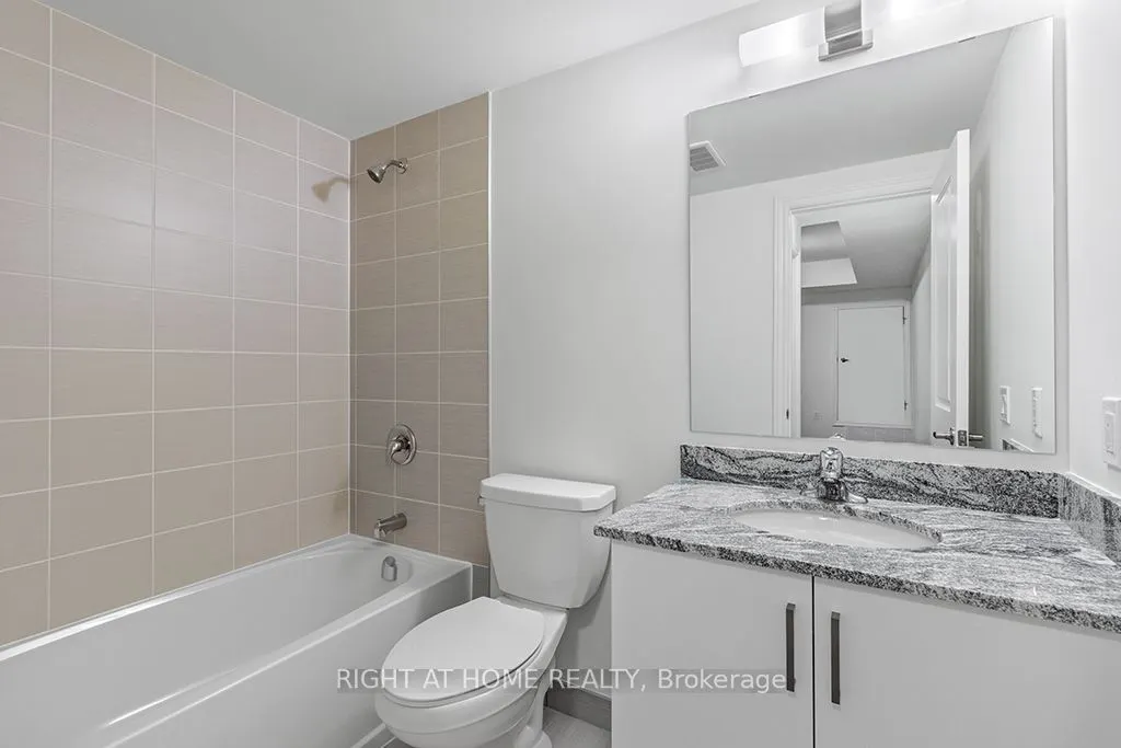 5 Spooner Crescent #215