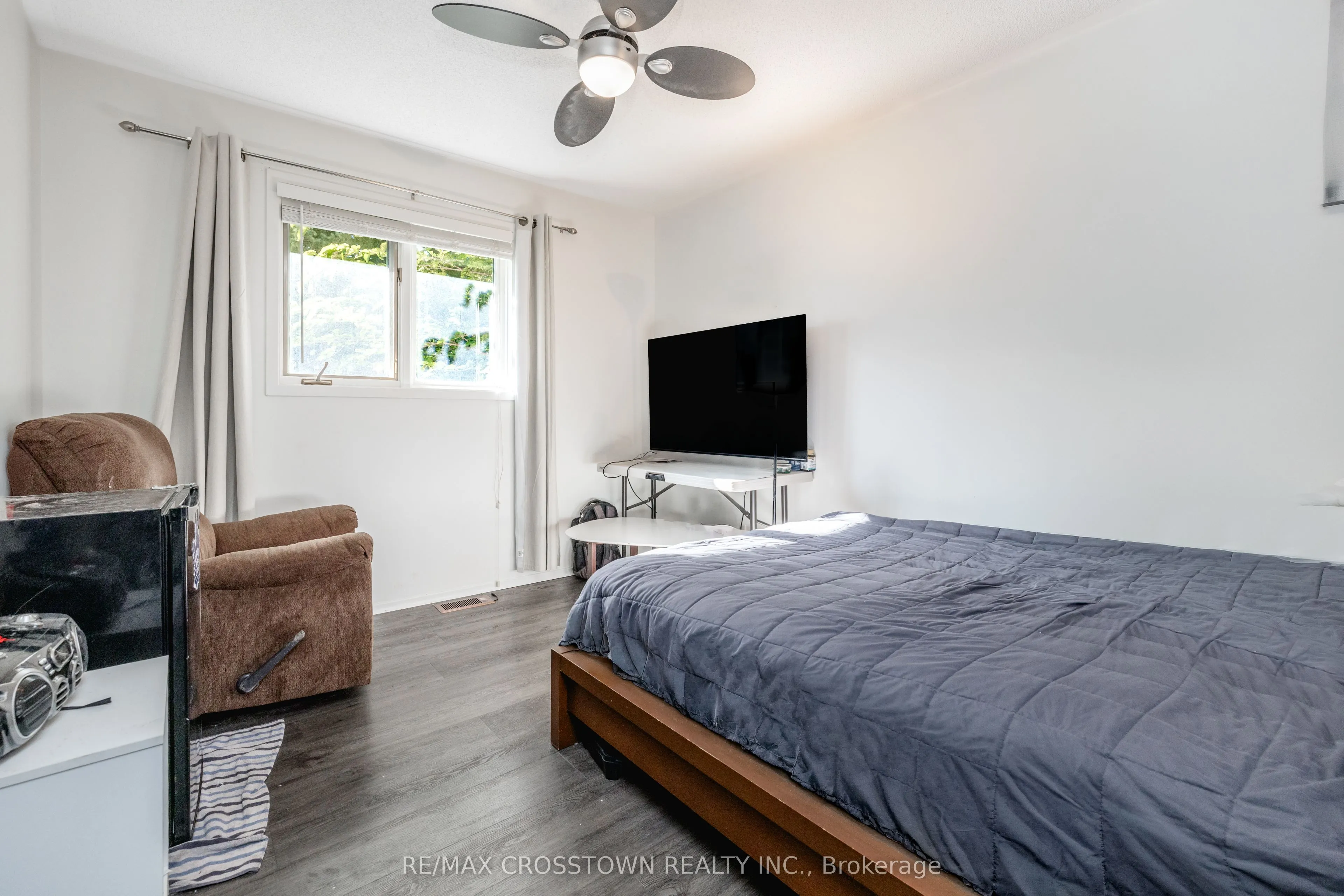 87 Baywood Way