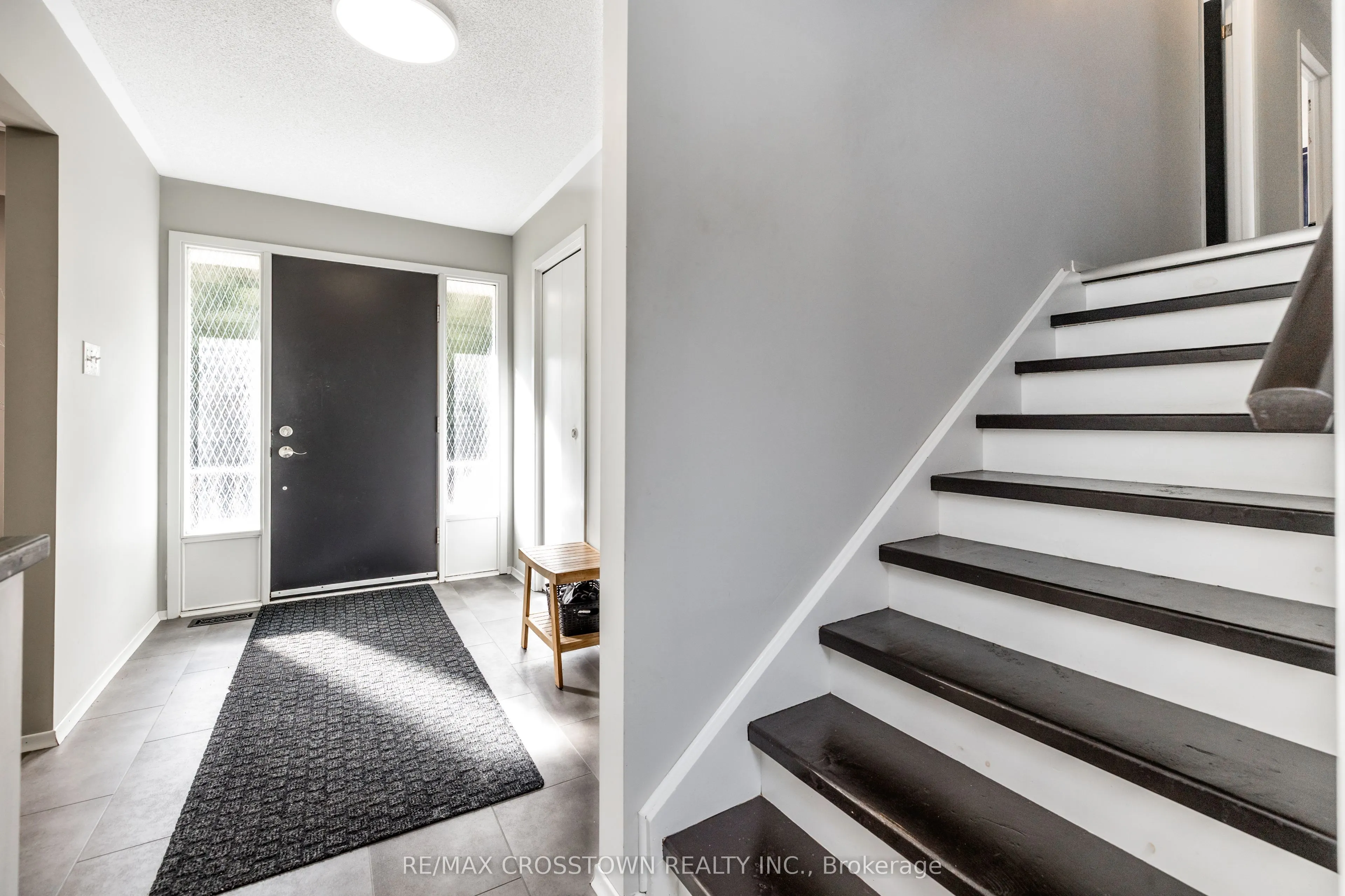 87 Baywood Way