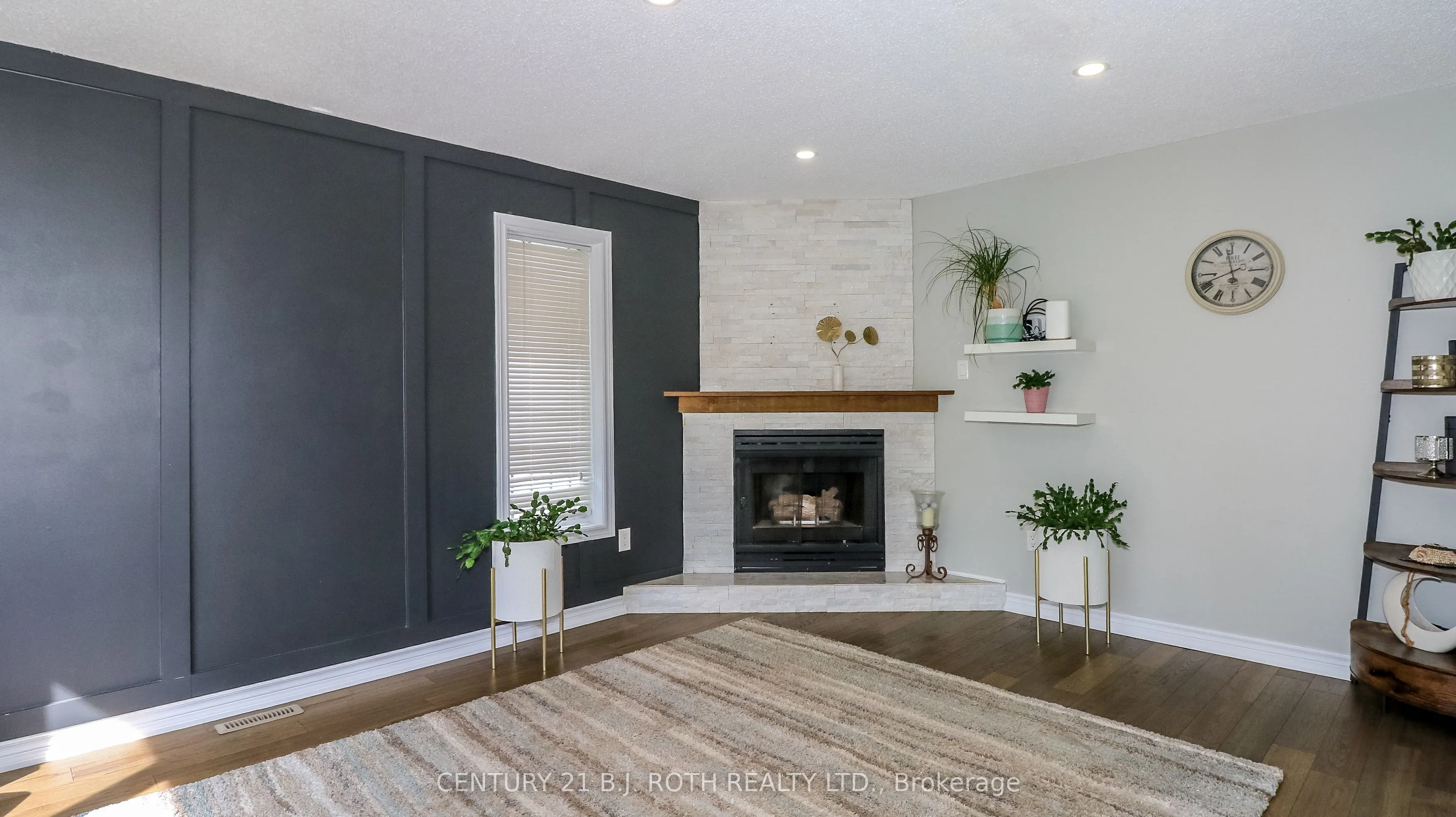 61 Barwick Drive W