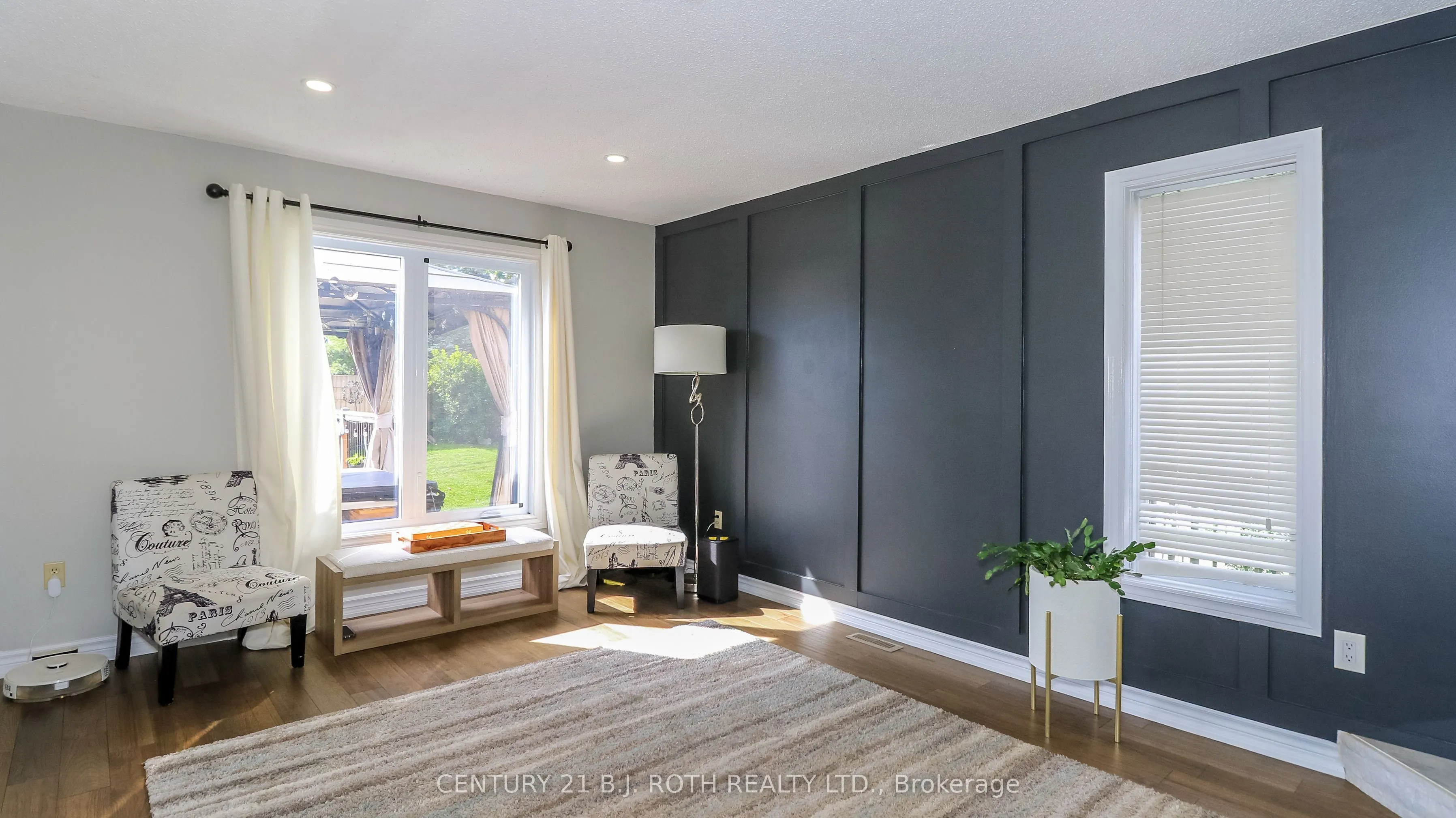 61 Barwick Drive W
