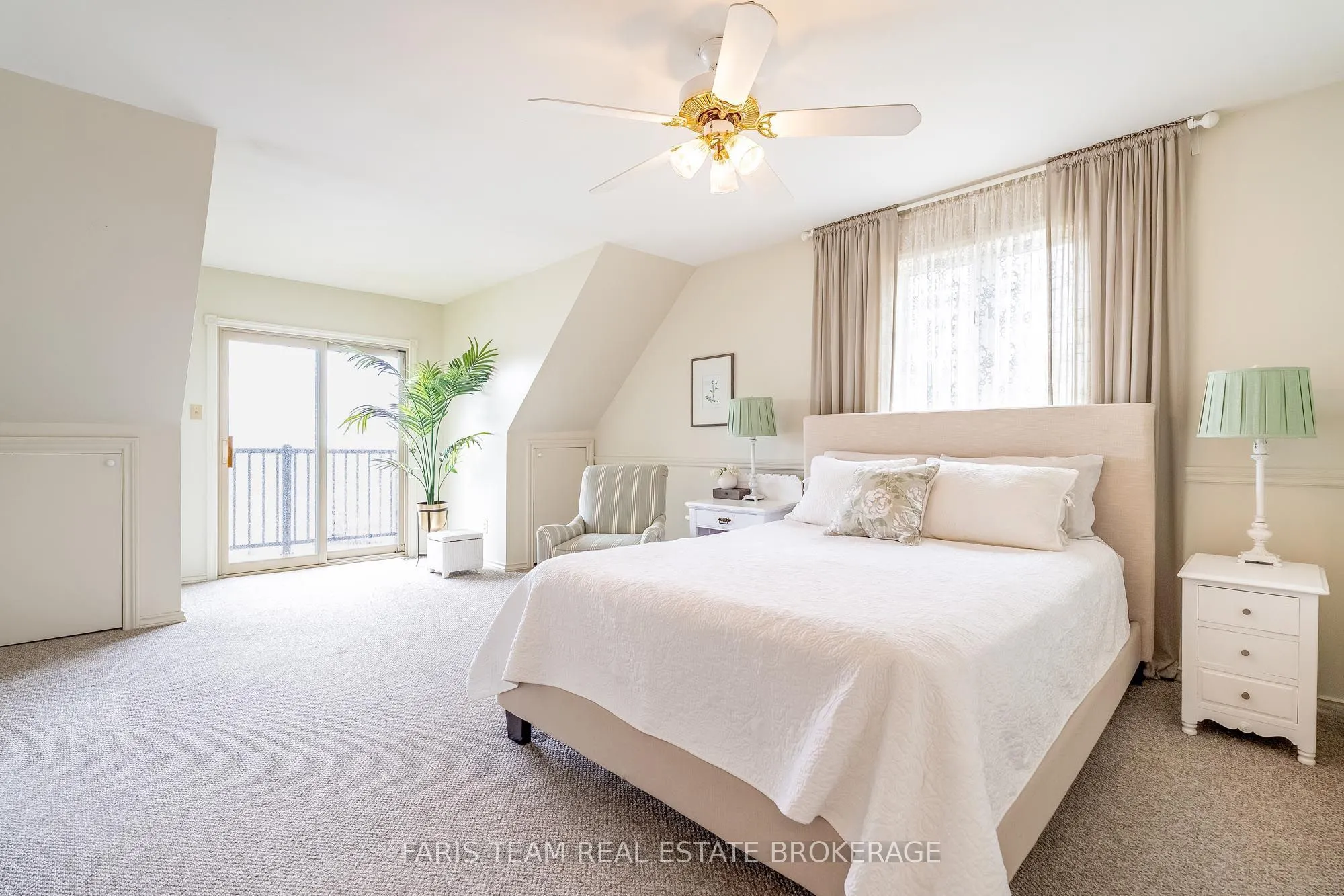 238 Robins Point Road