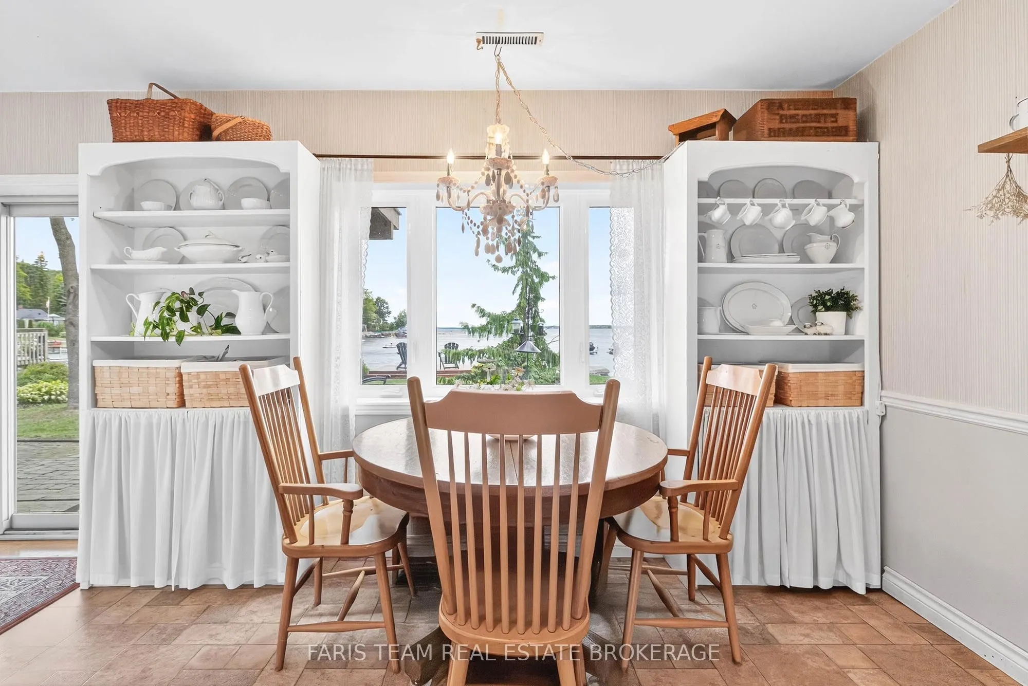238 Robins Point Road
