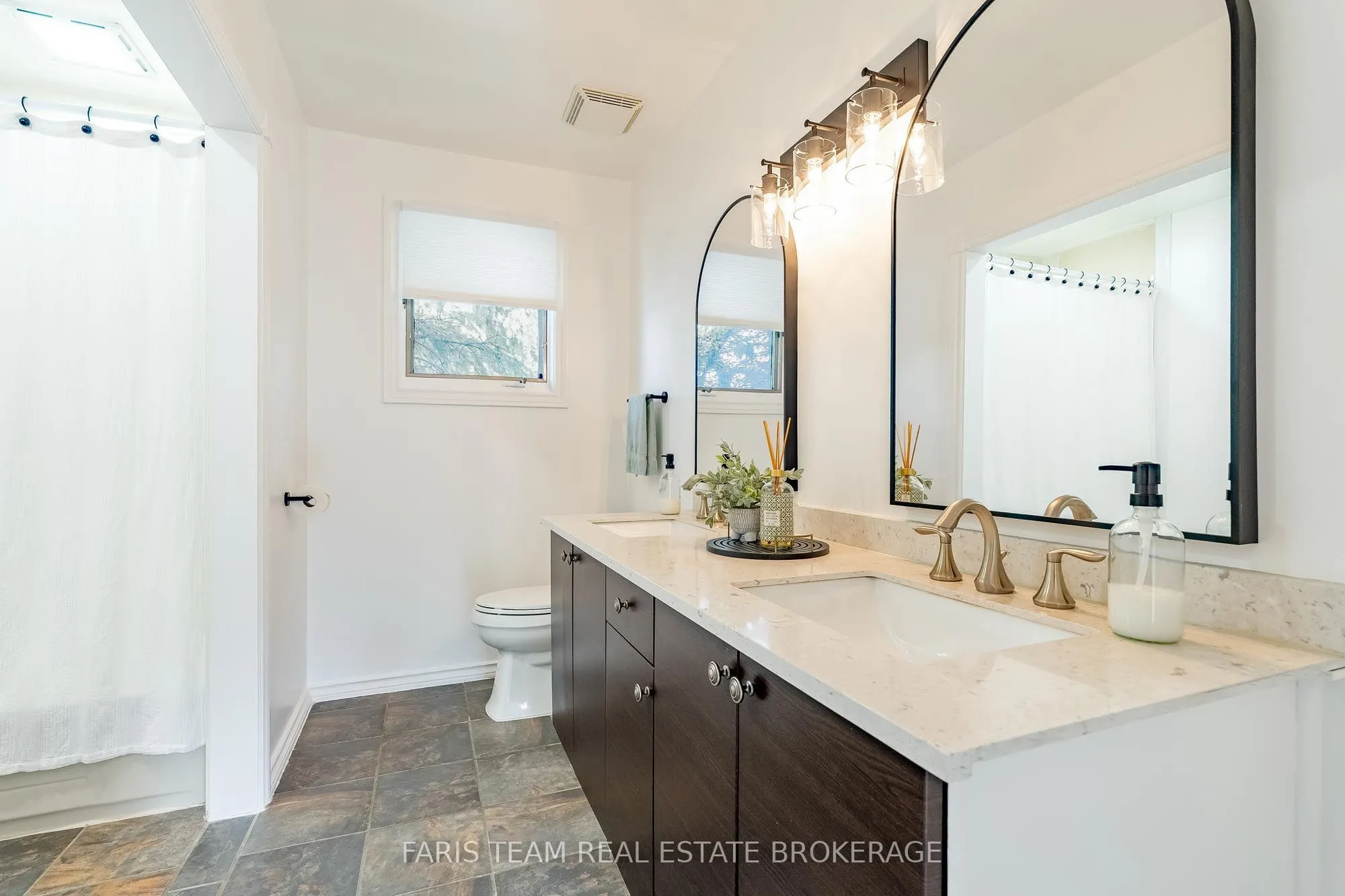 238 Robins Point Road