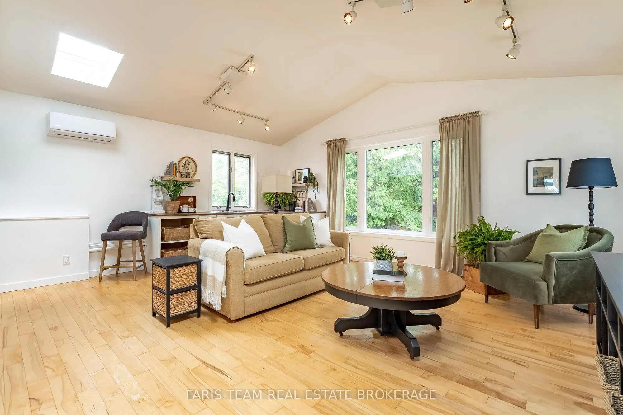 238 Robins Point Road