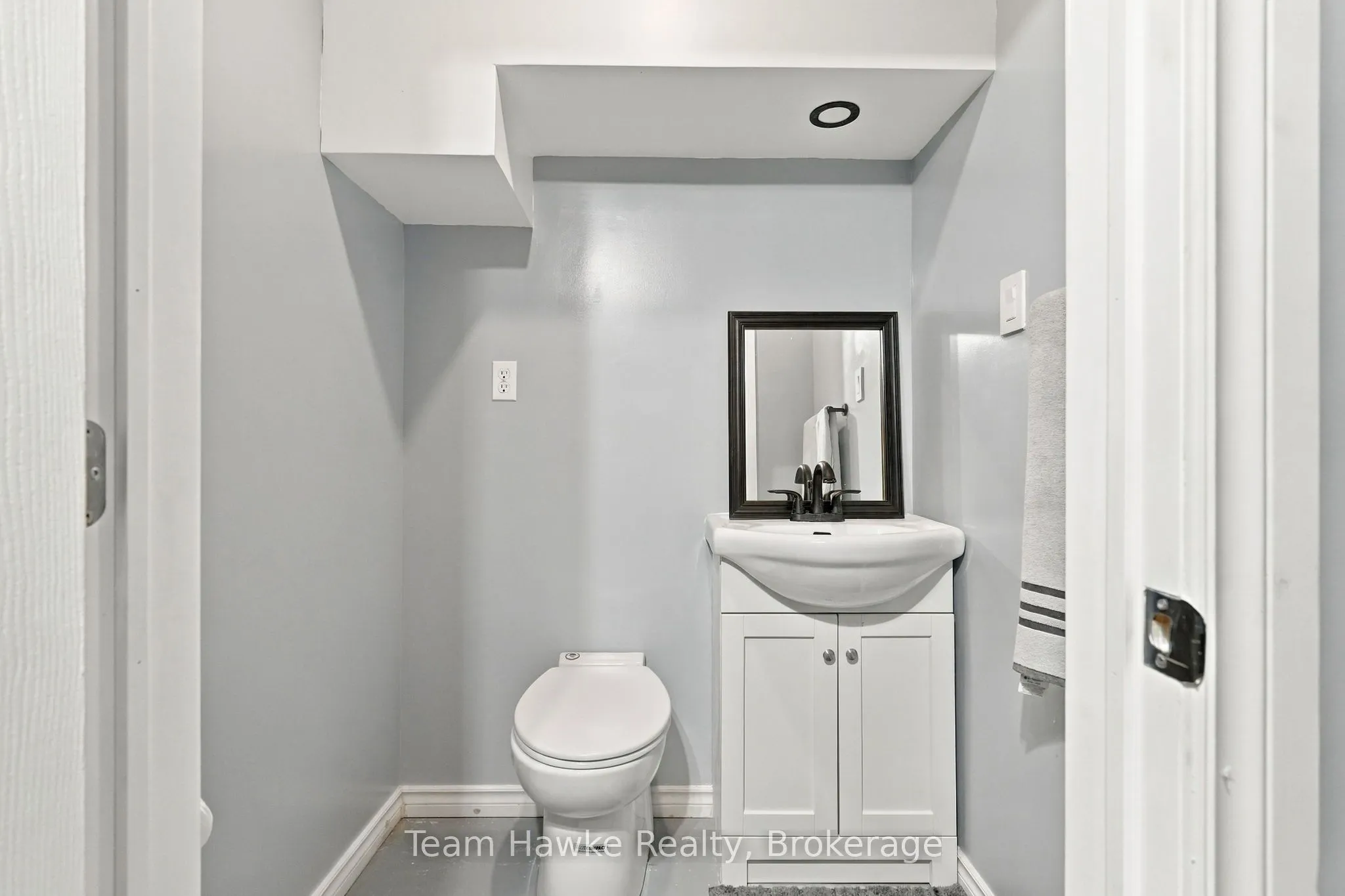 385 Lafontaine Road W