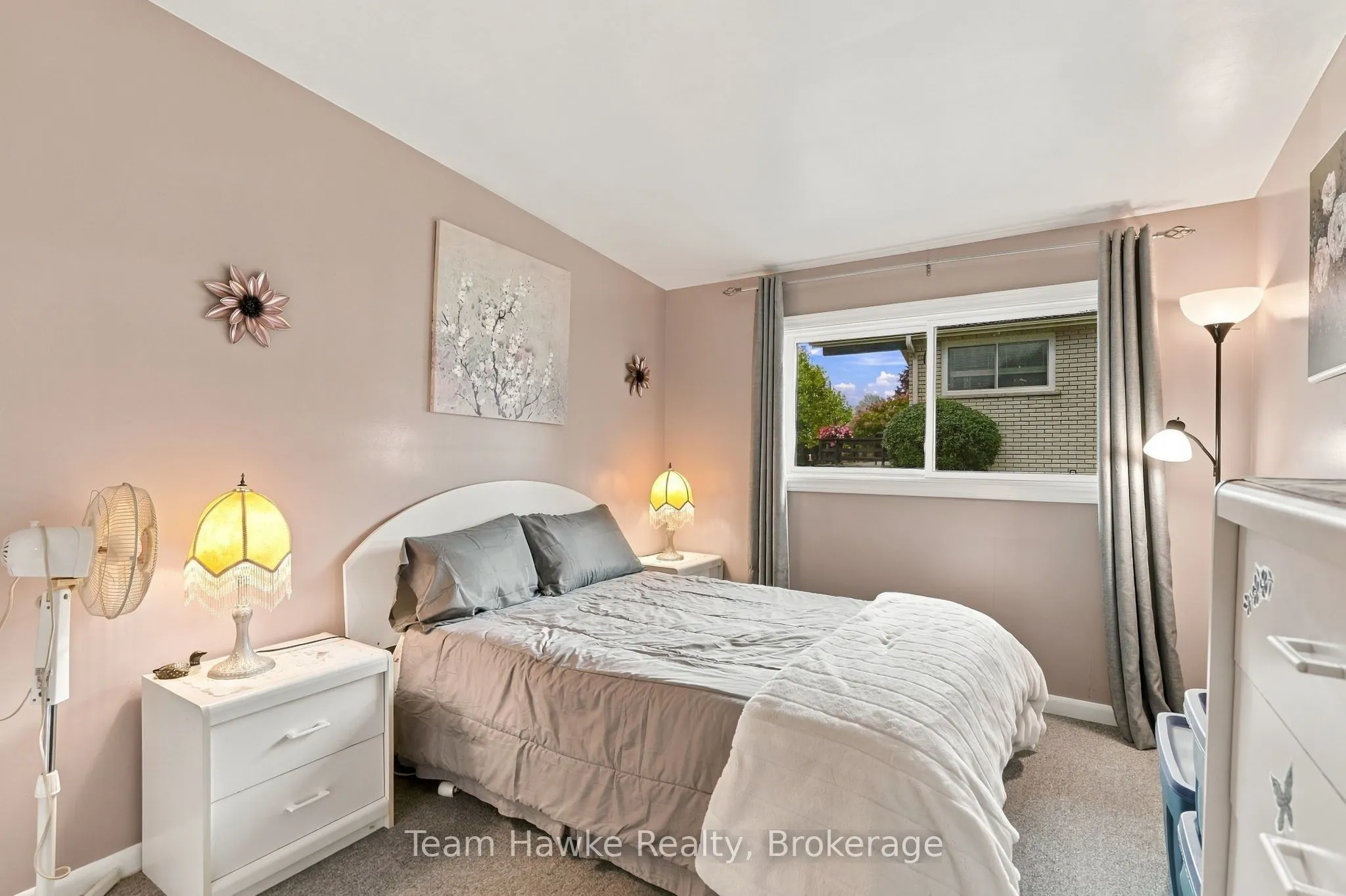 385 Lafontaine Road W