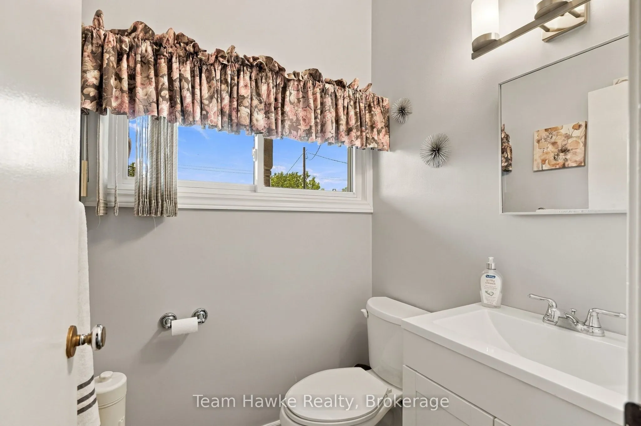 385 Lafontaine Road W