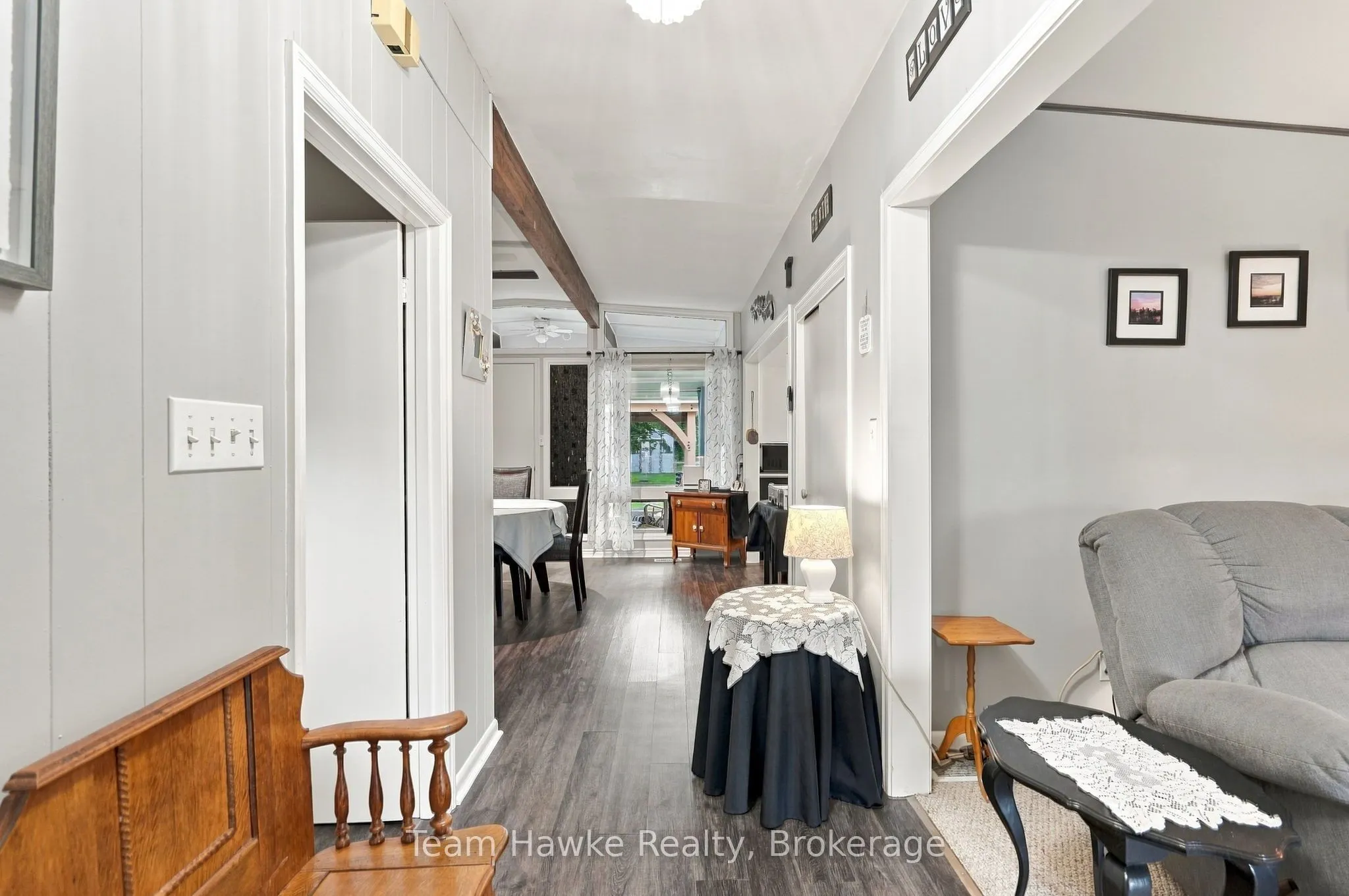 385 Lafontaine Road W