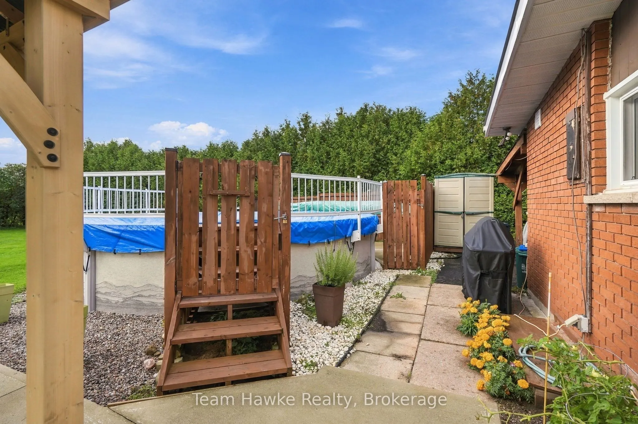 385 Lafontaine Road W