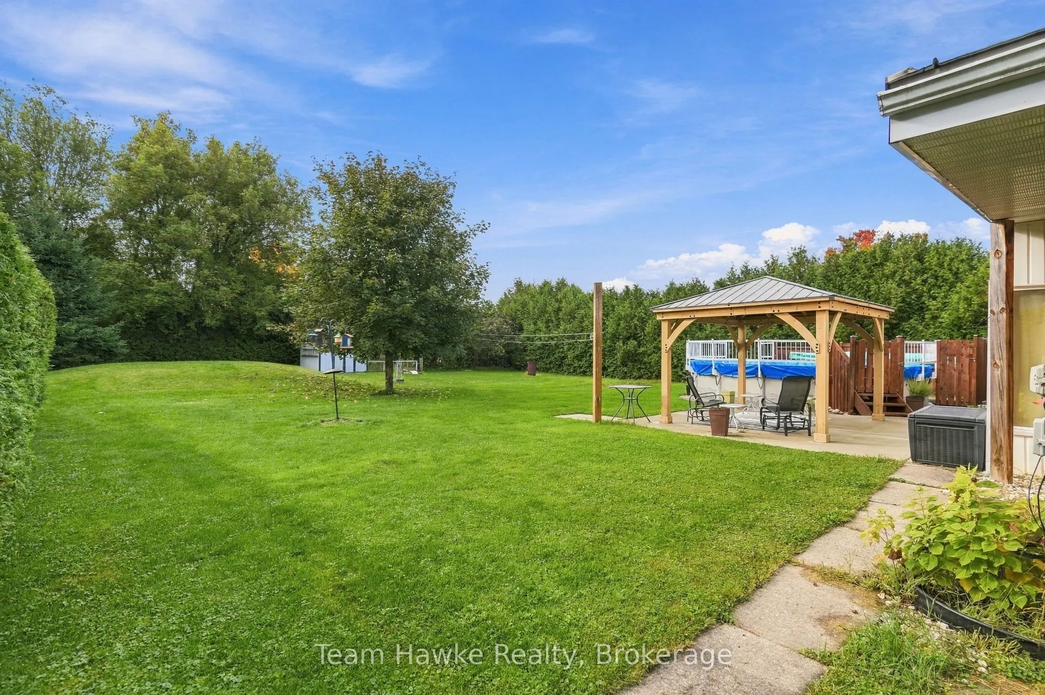 385 Lafontaine Road W