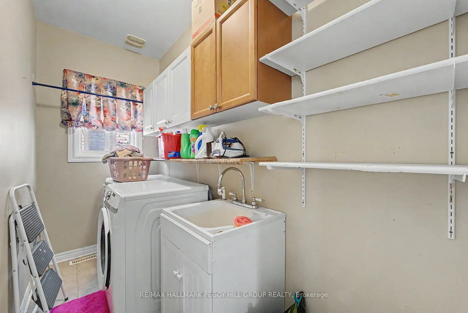 65 Jessica Drive #Upper
