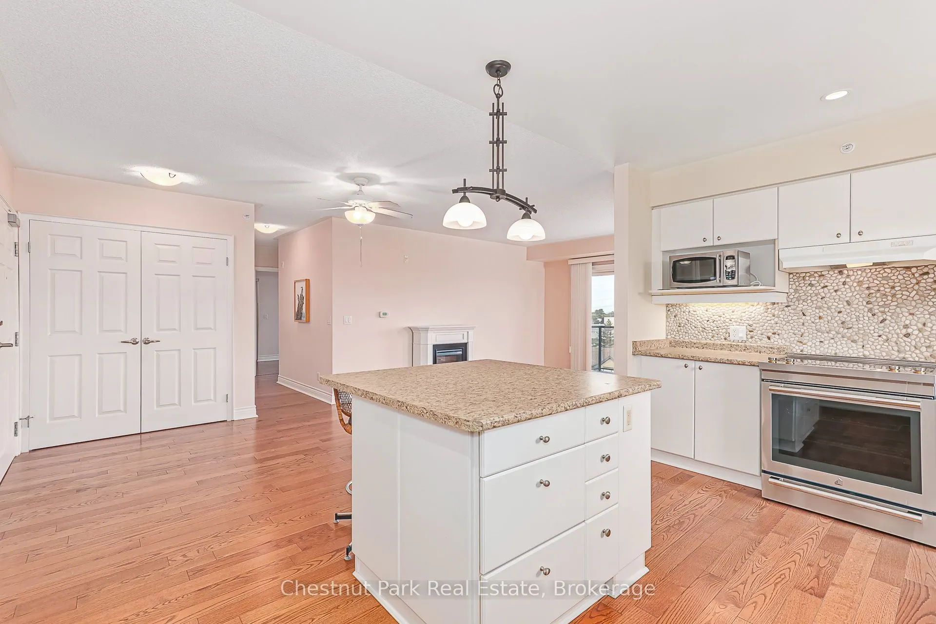 91 Raglan Street #416