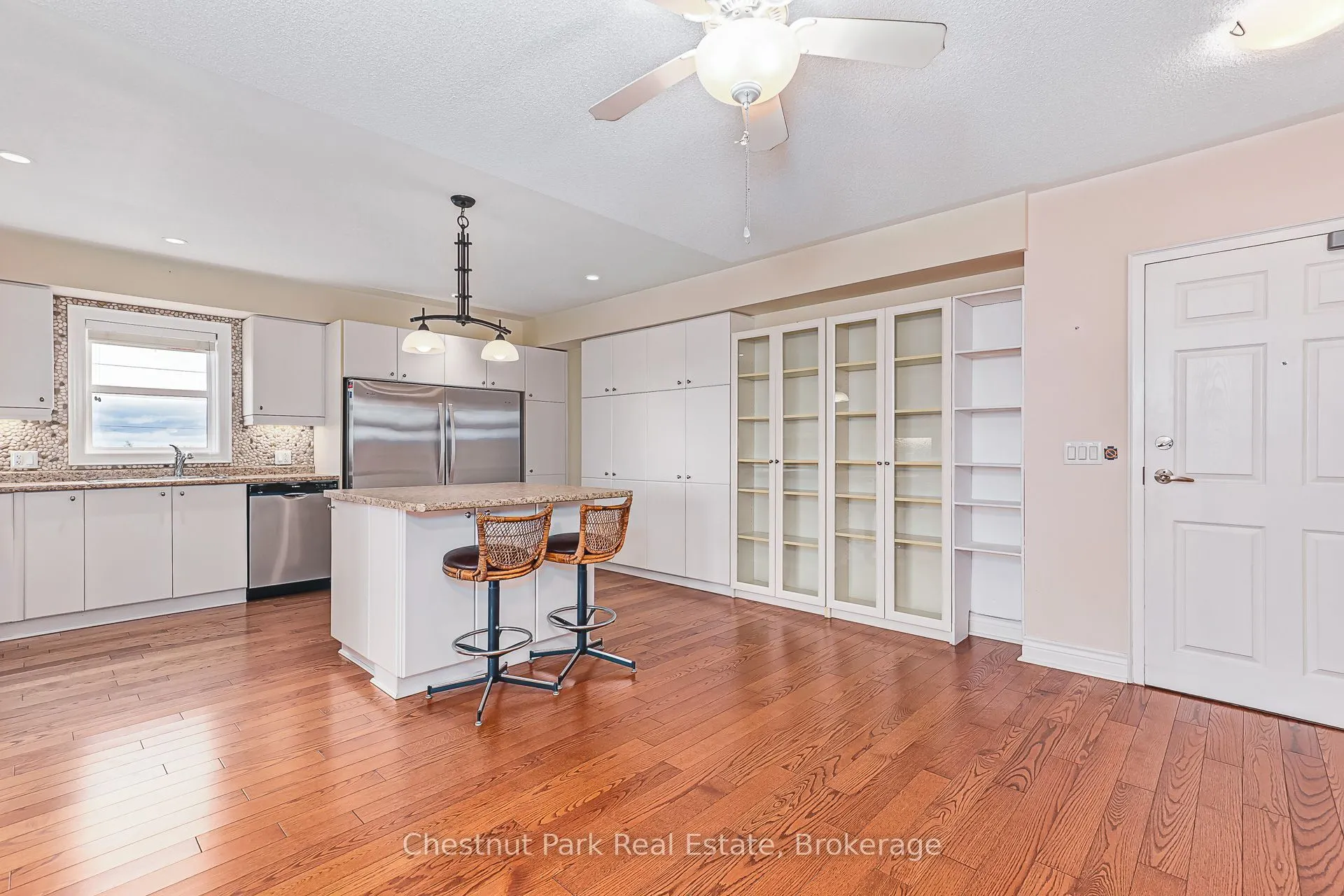91 Raglan Street #416