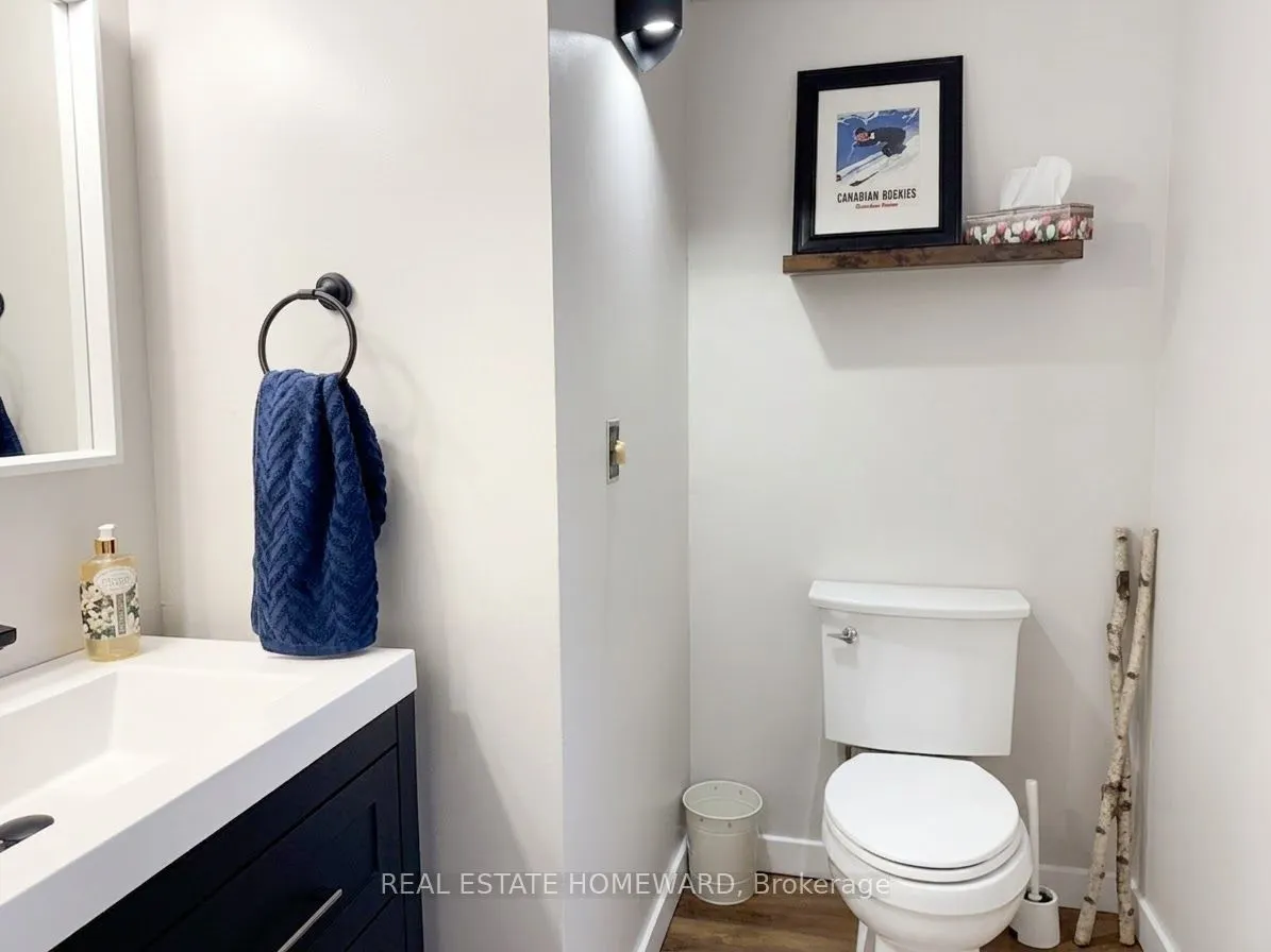 130 ESCARPMENT Crescent #16