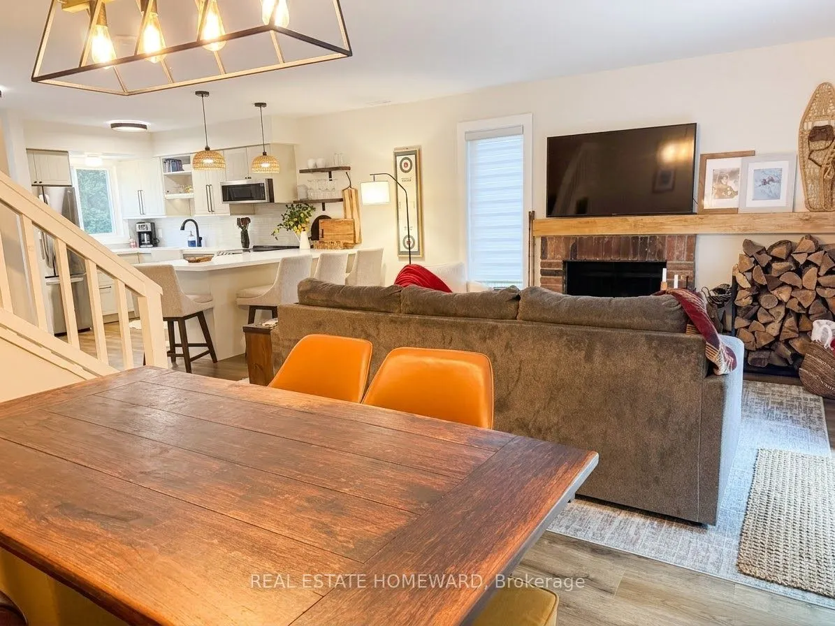 130 ESCARPMENT Crescent #16