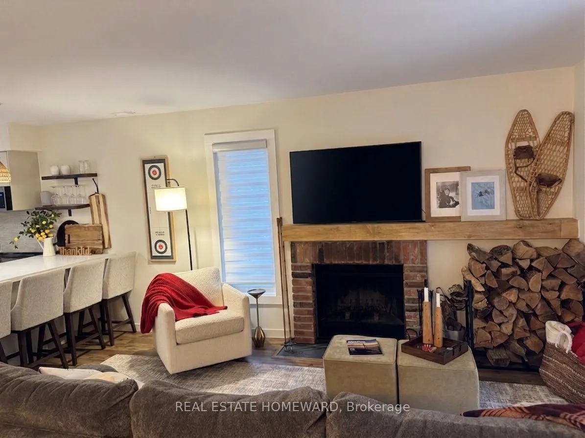 130 ESCARPMENT Crescent #16
