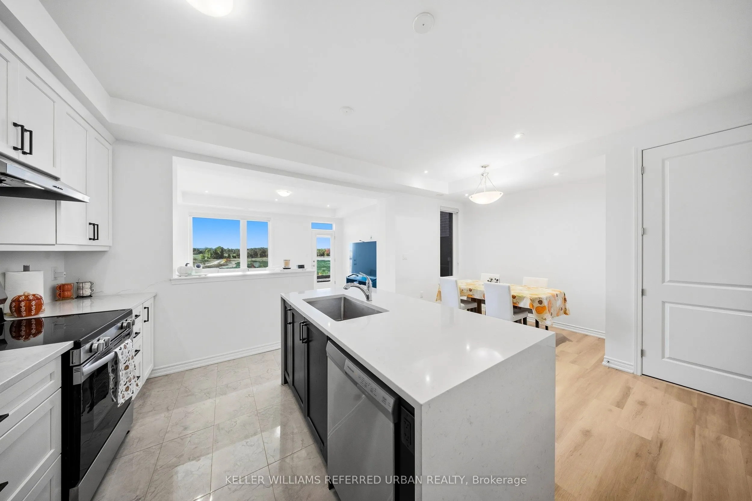 61 Vinewood Crescent