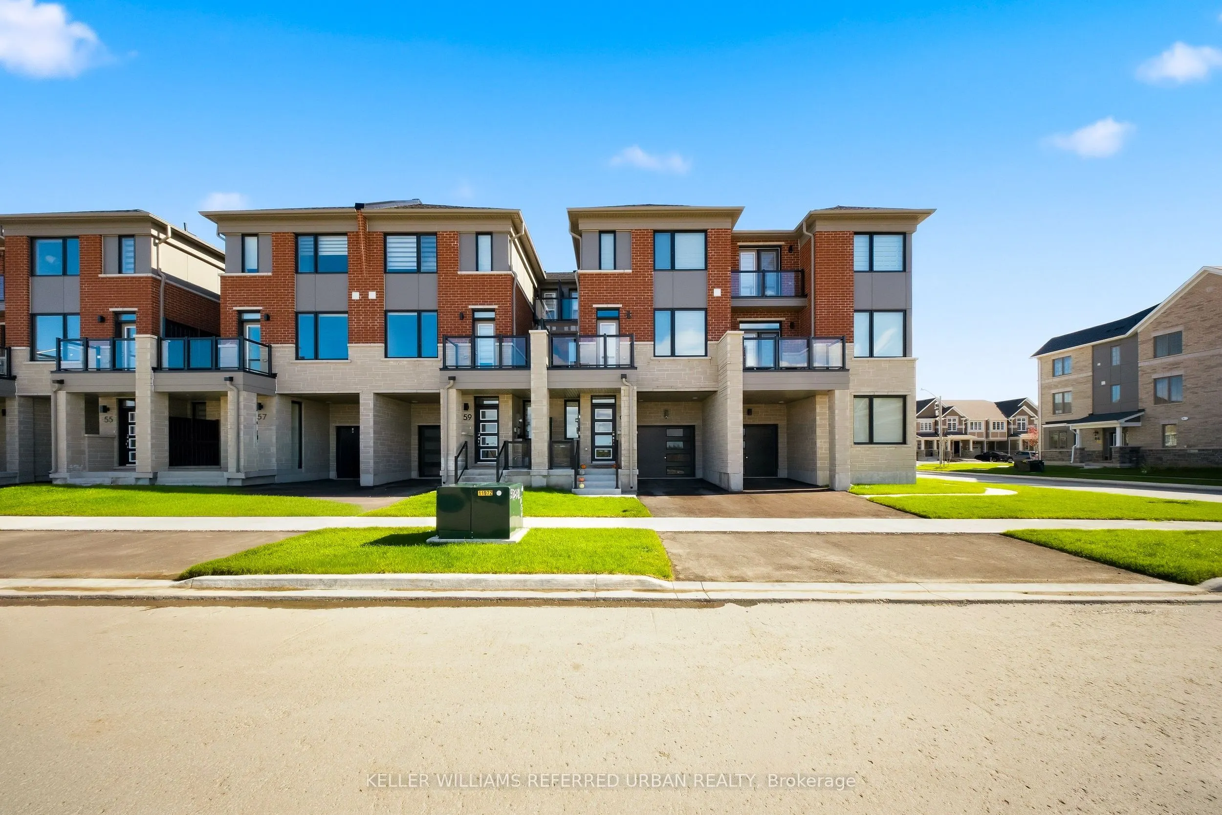 61 Vinewood Crescent