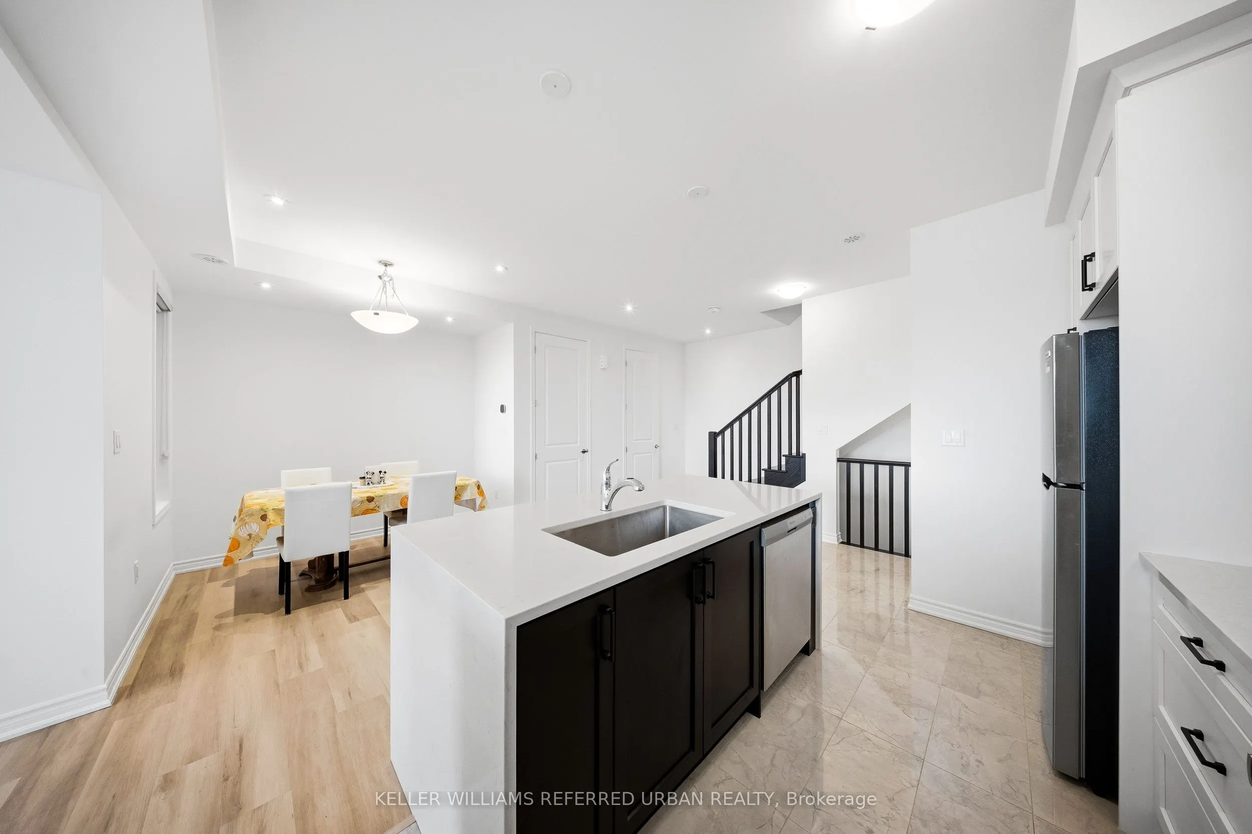 61 Vinewood Crescent