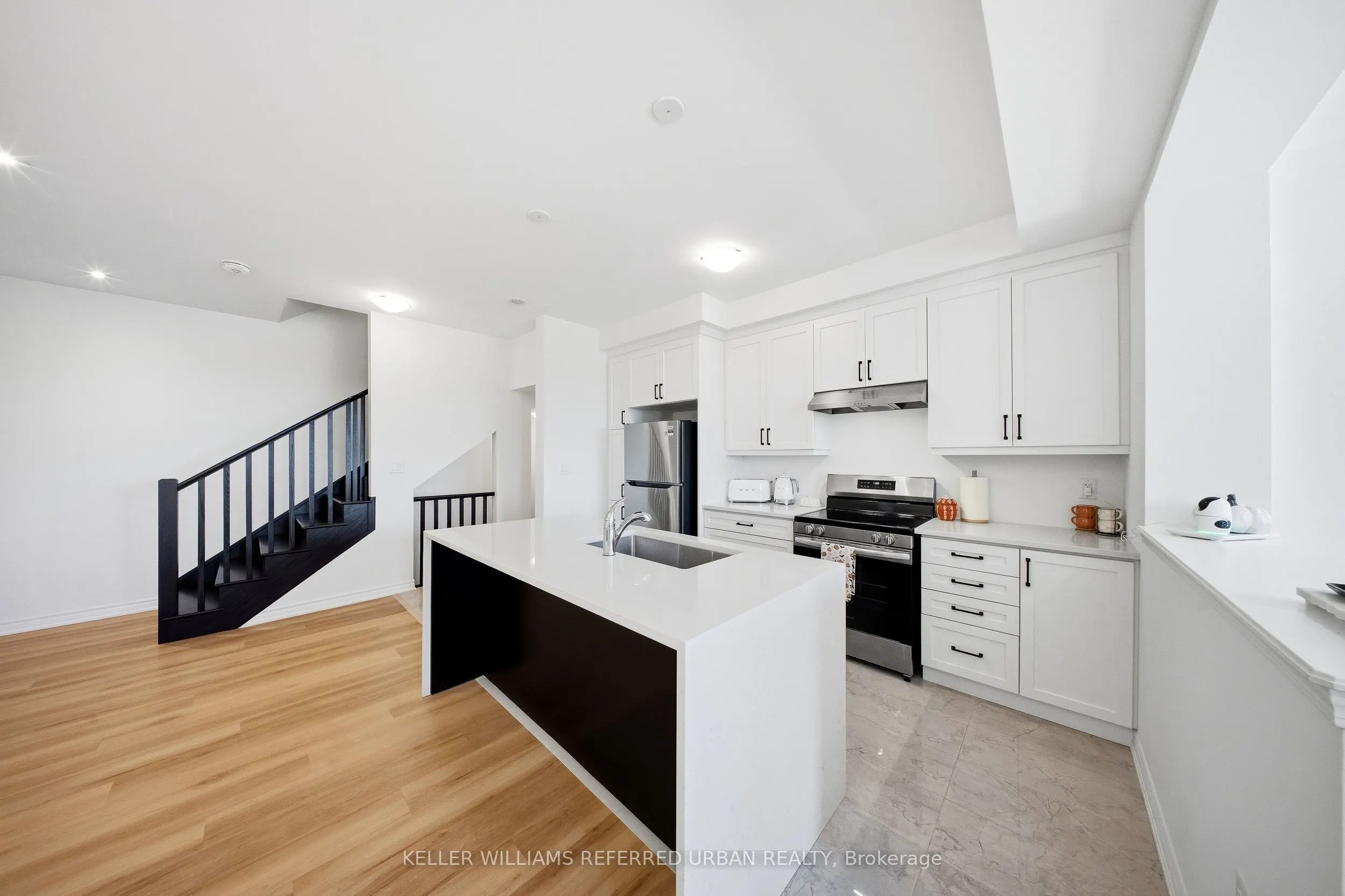 61 Vinewood Crescent