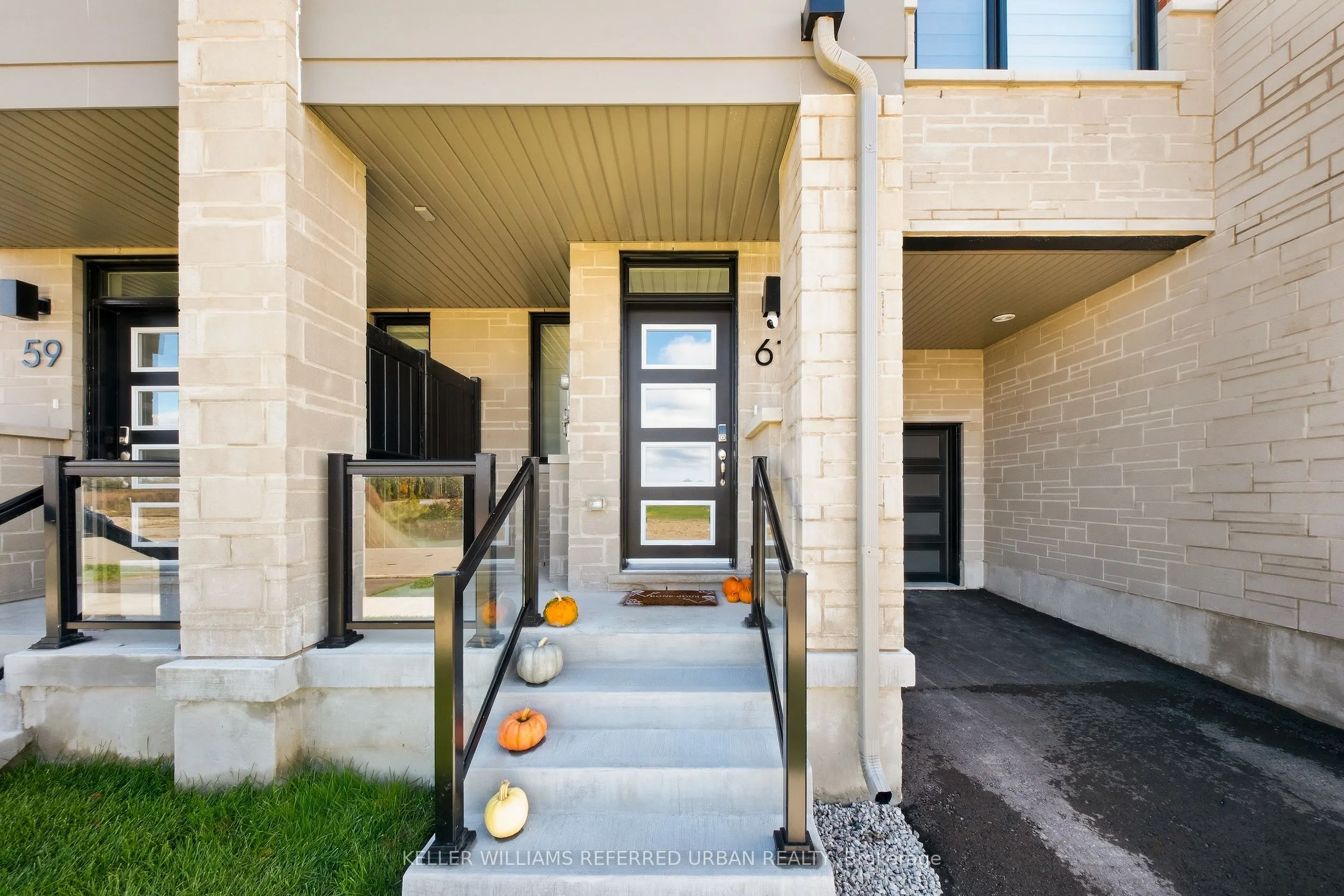 61 Vinewood Crescent