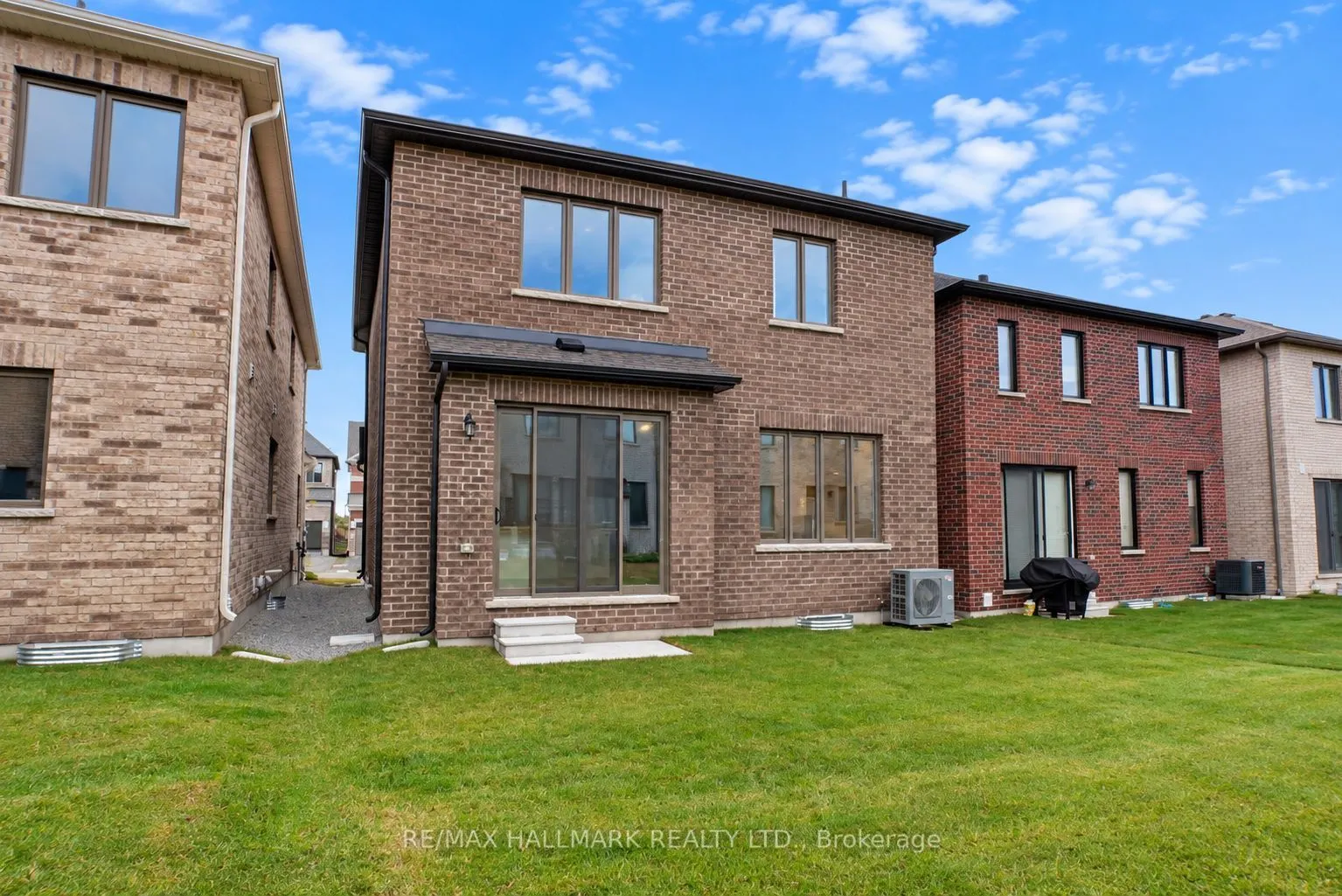 82 Gretzky Avenue