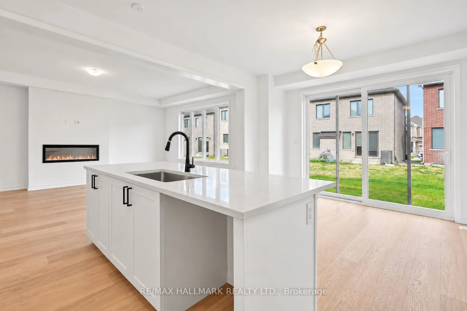 82 Gretzky Avenue
