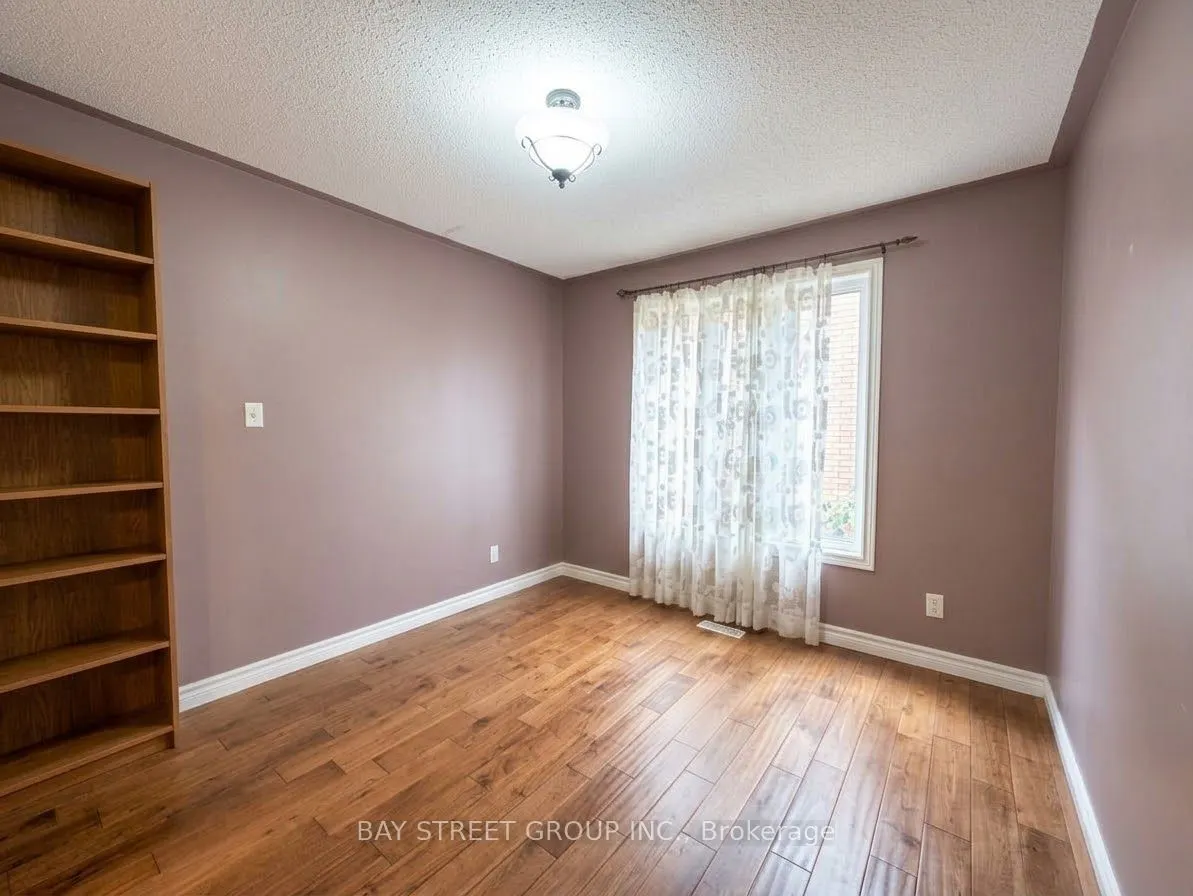 76 Mayfair Drive
