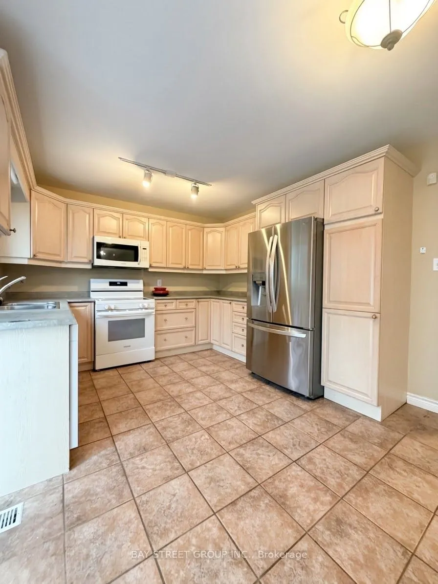 76 Mayfair Drive