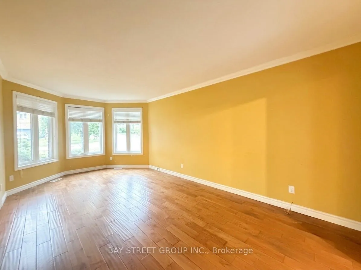 76 Mayfair Drive