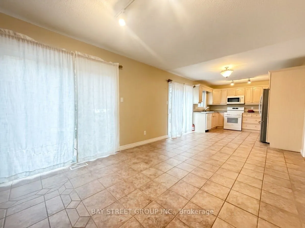 76 Mayfair Drive