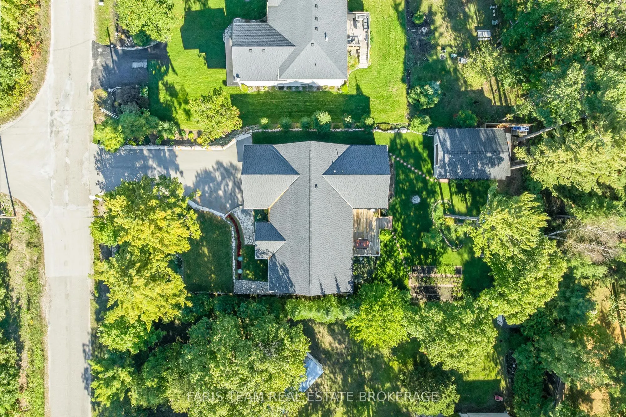 15 Stoney Road