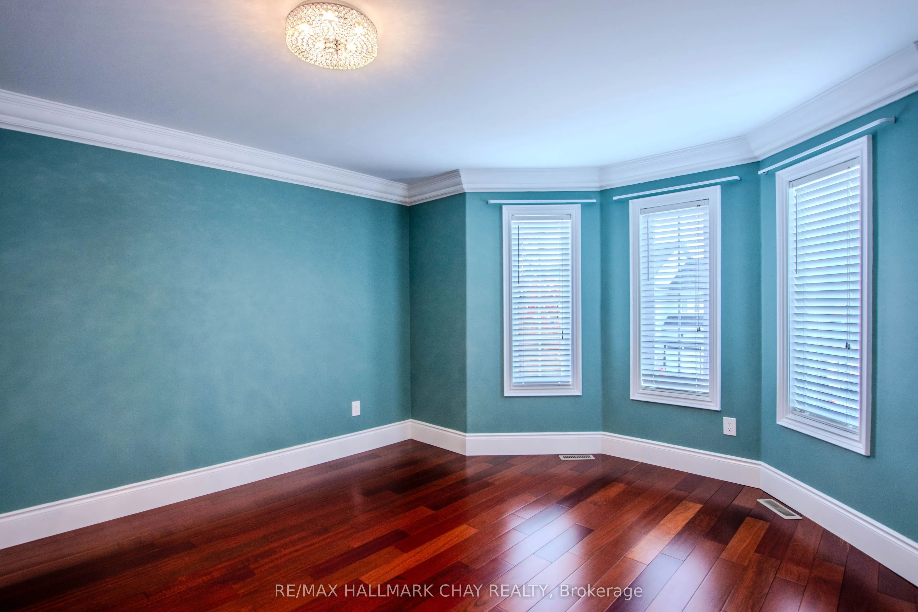 104 Succession Crescent