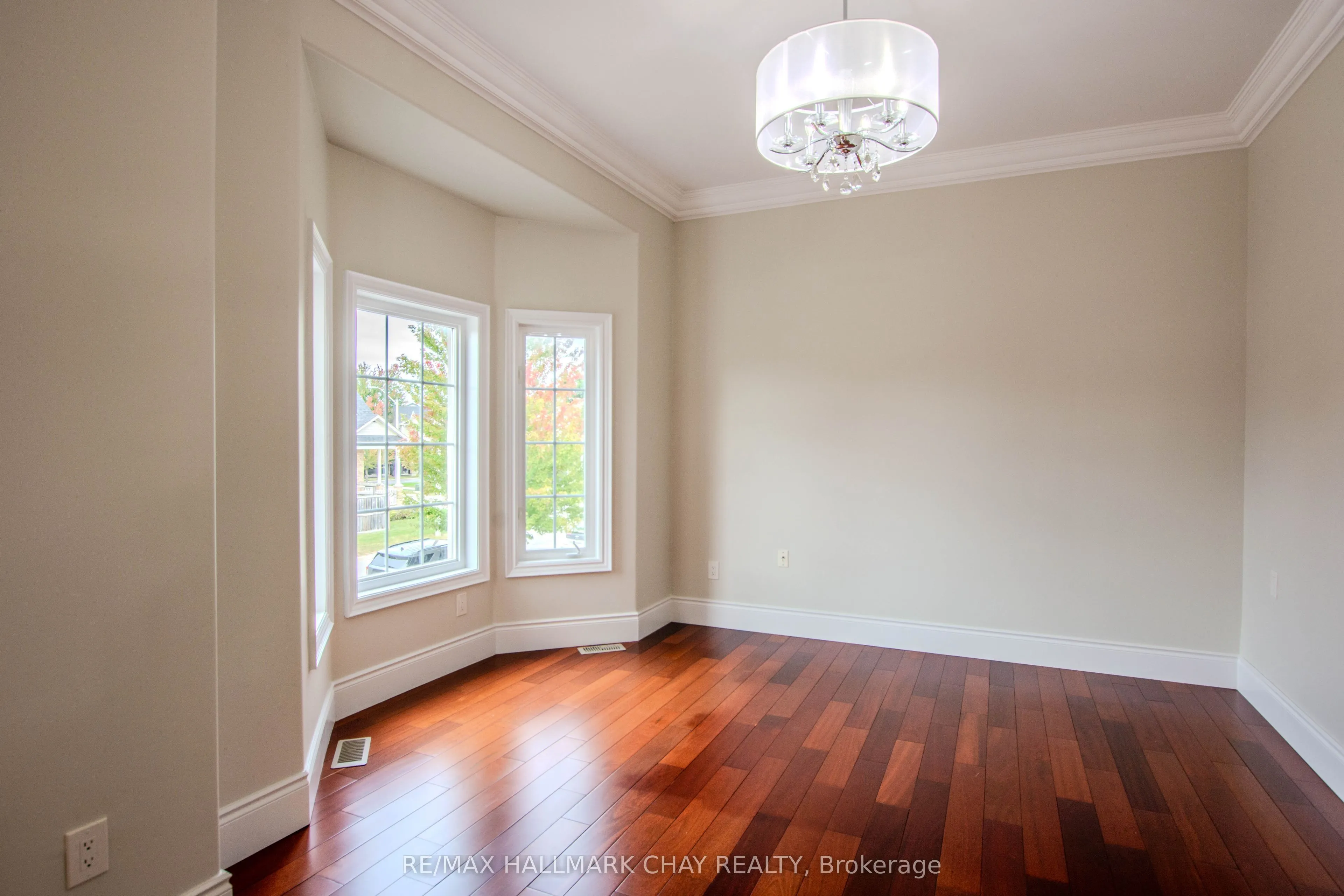 104 Succession Crescent