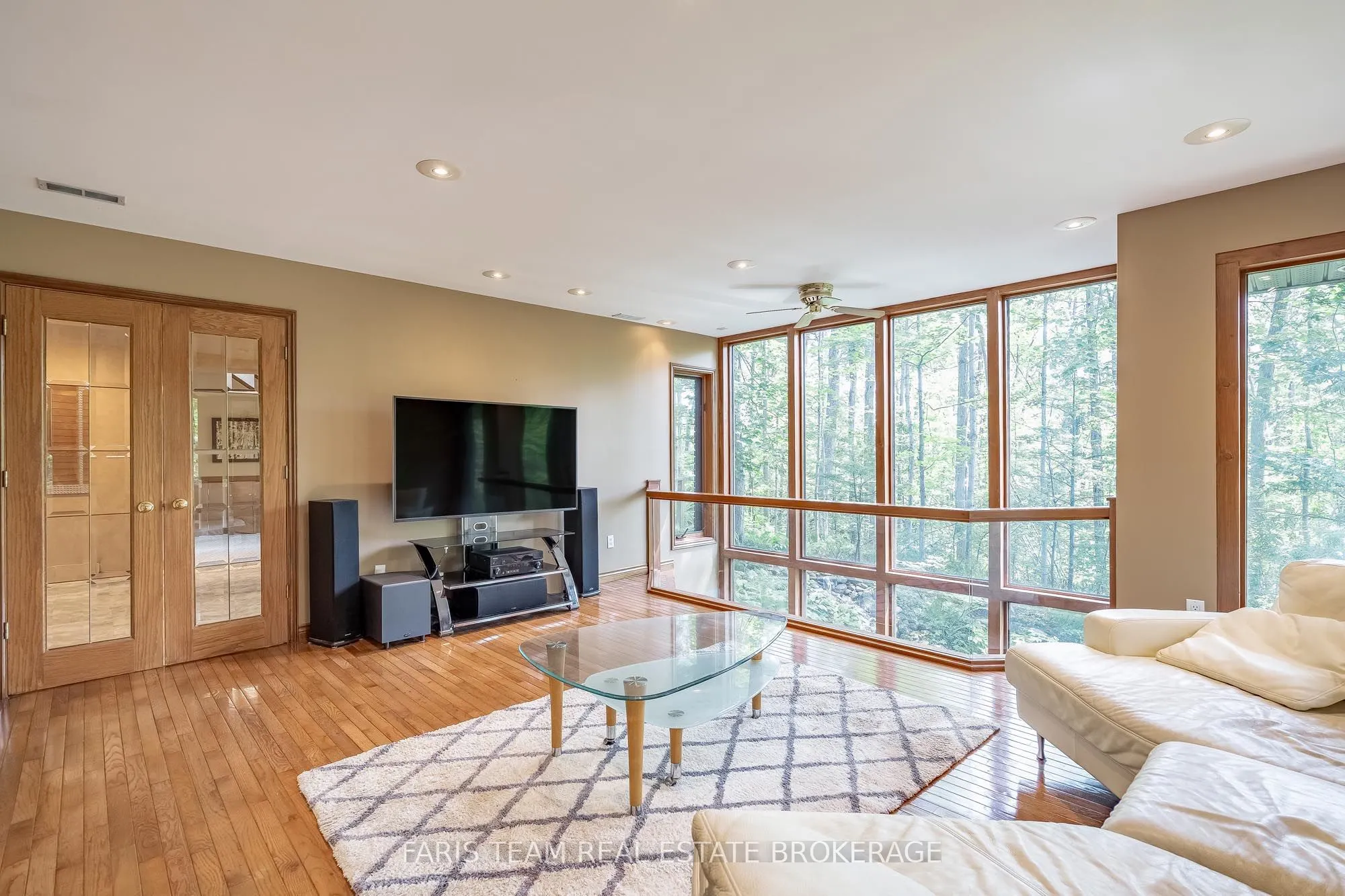 15 Scottdale Drive