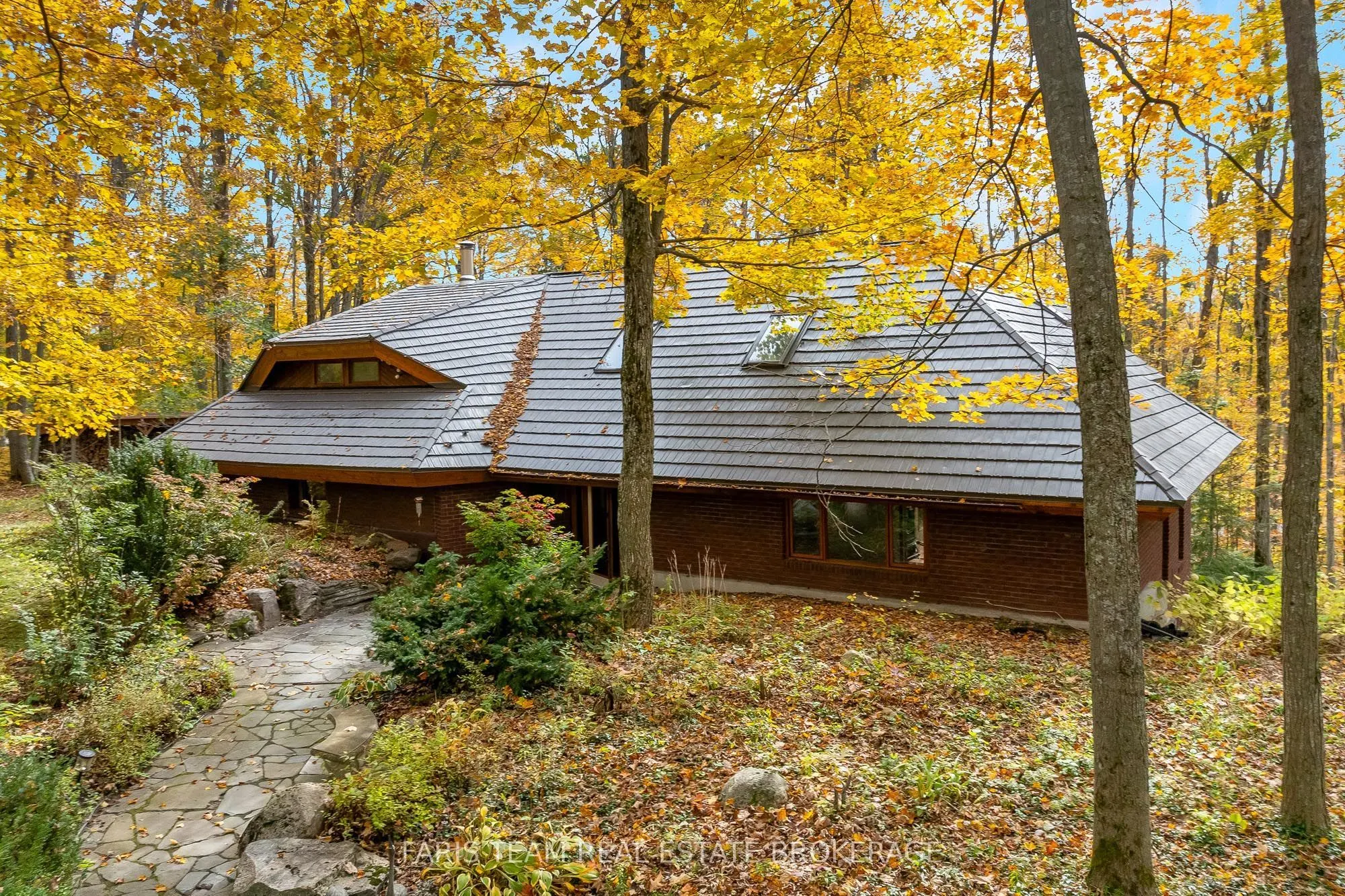 15 Scottdale Drive