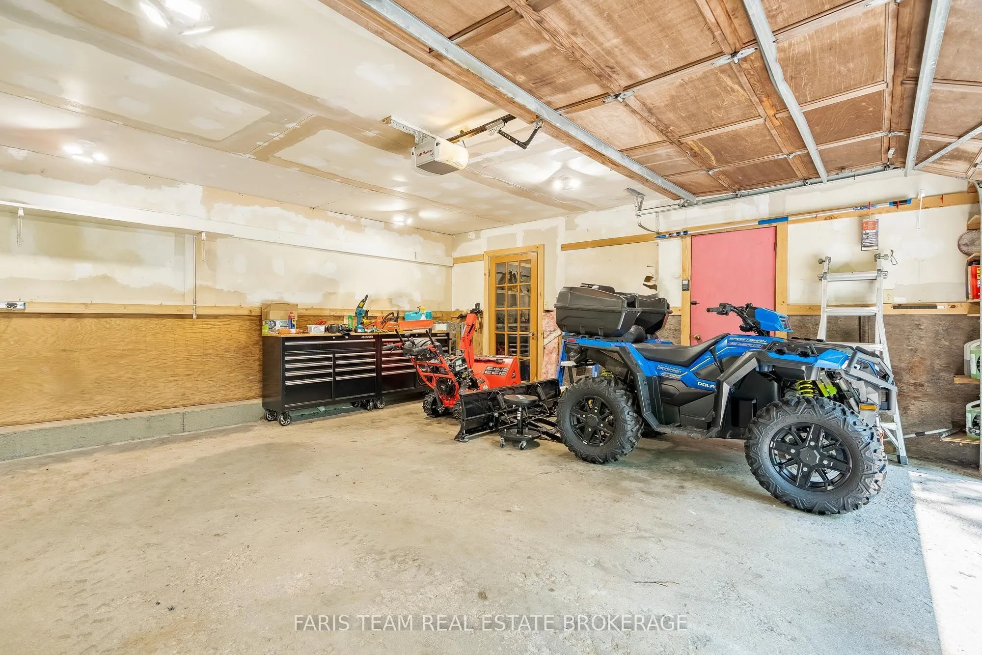 15 Scottdale Drive