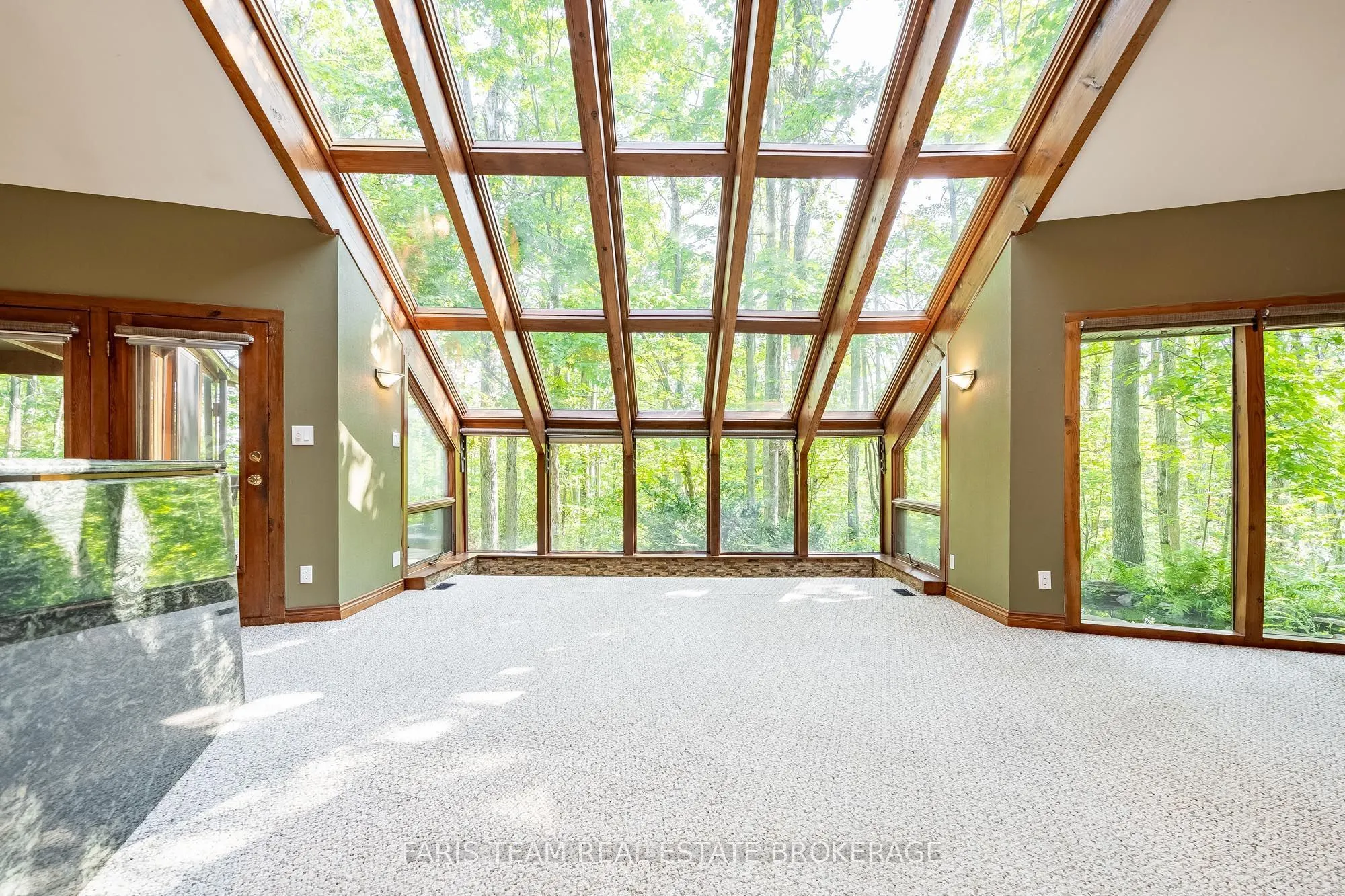 15 Scottdale Drive