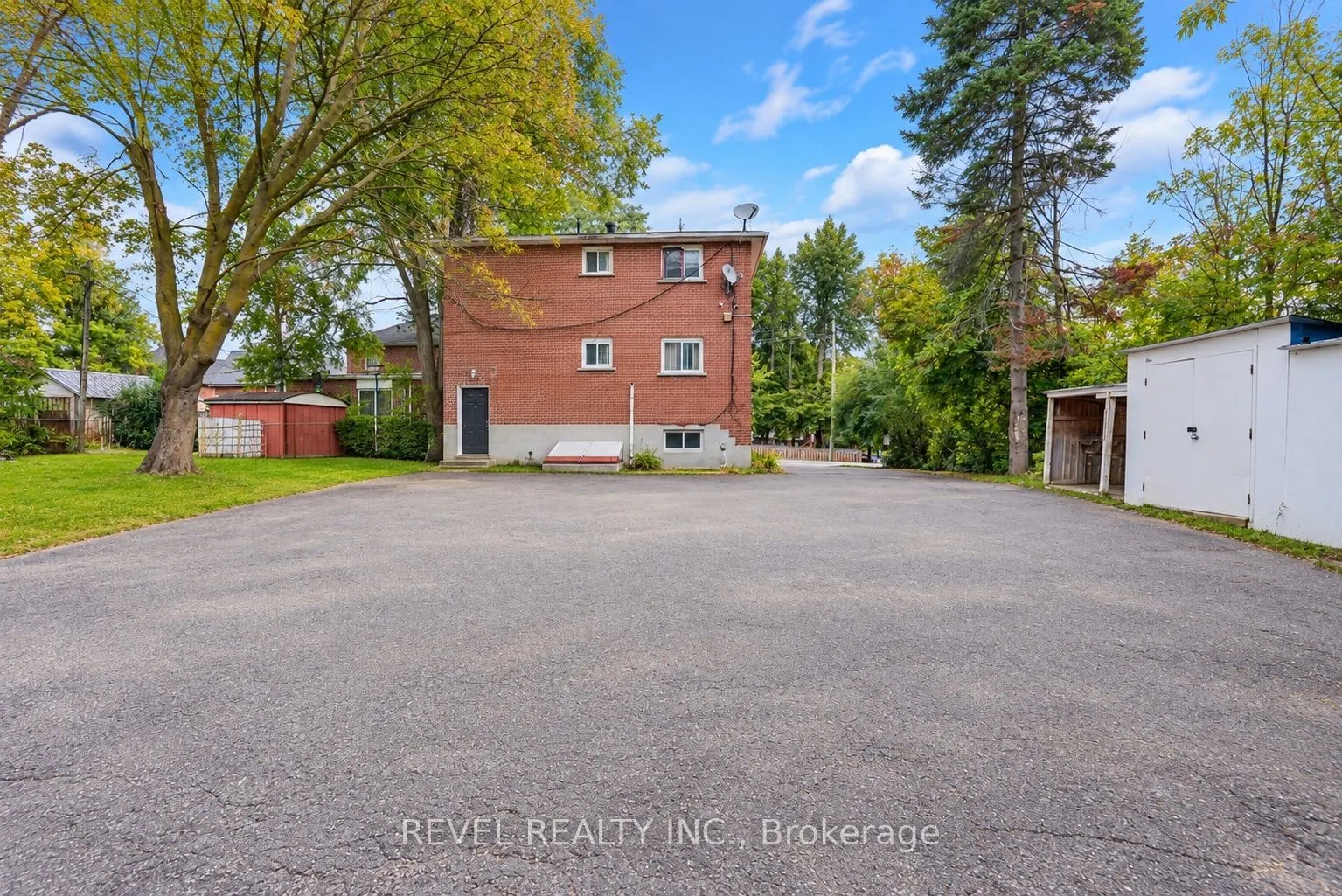 138 Innisfil Street