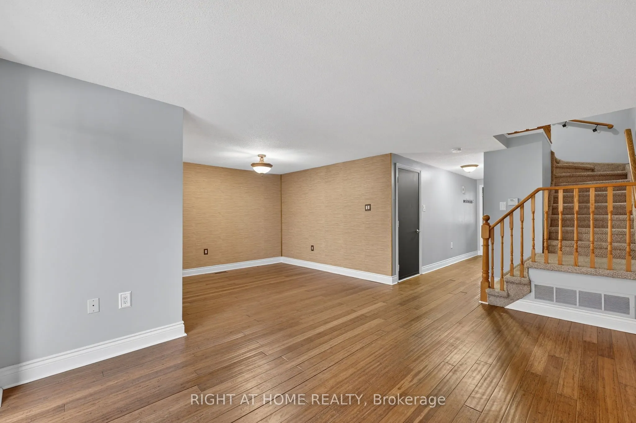 32 Sawmill Road #10