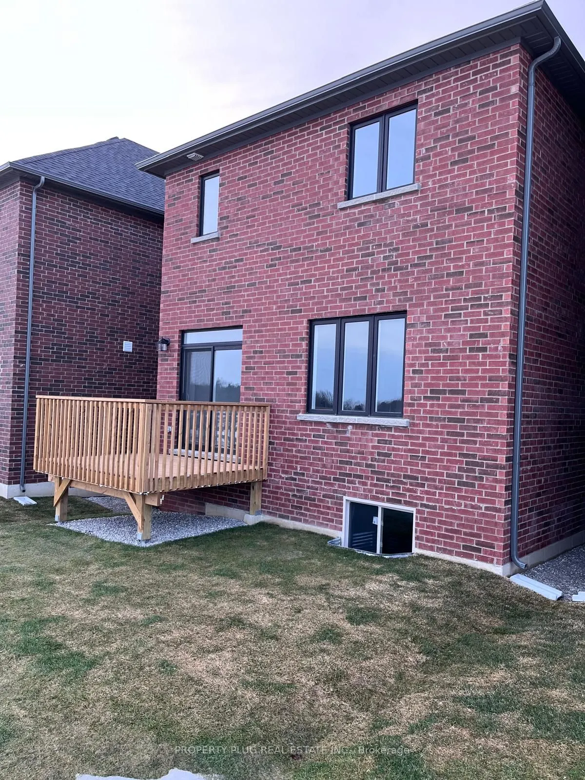 23 Gateway Drive
