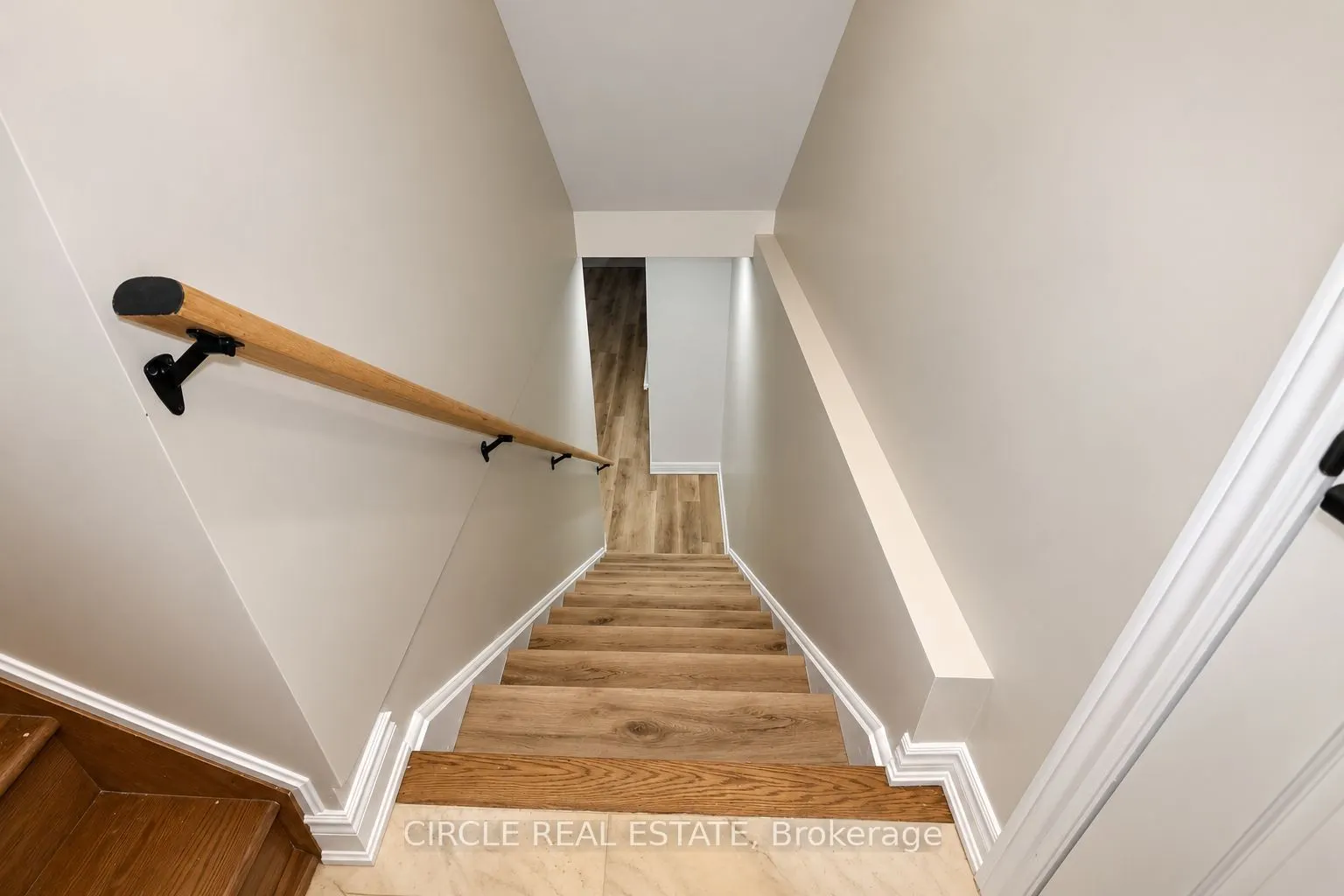 59 PHOENIX Boulevard #1
