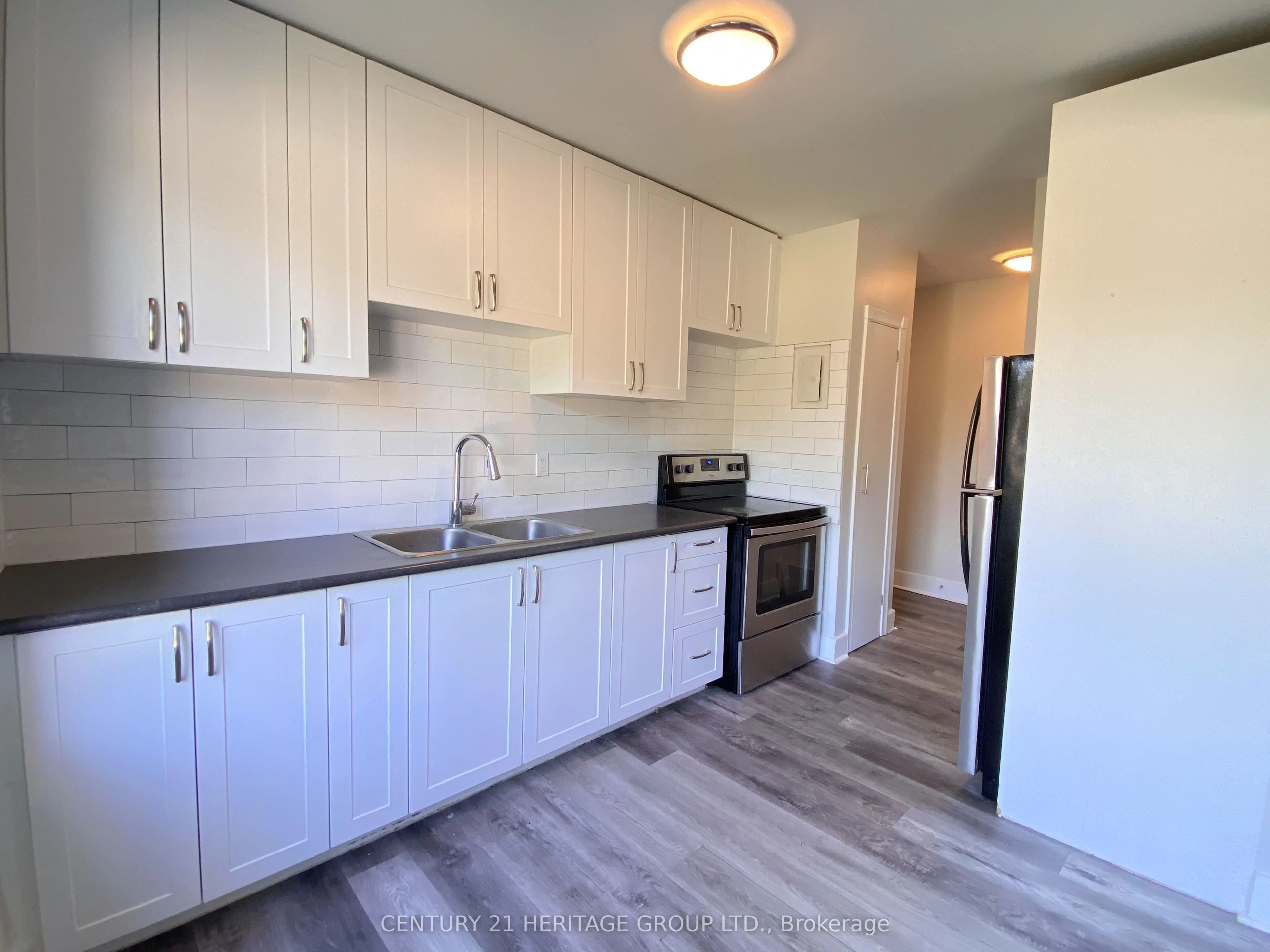174 Grove Street E #08