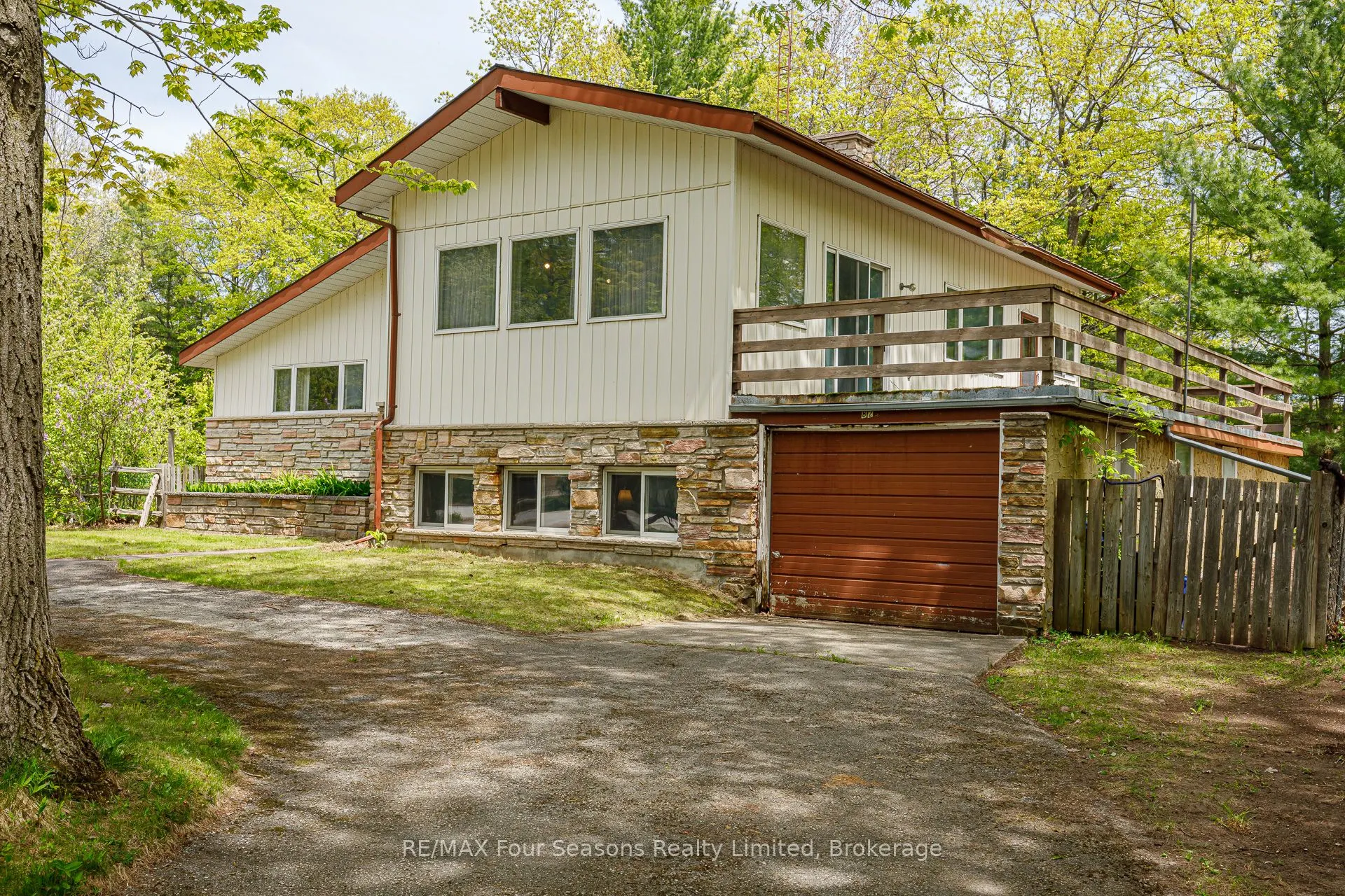 828 Oxbow Park Drive